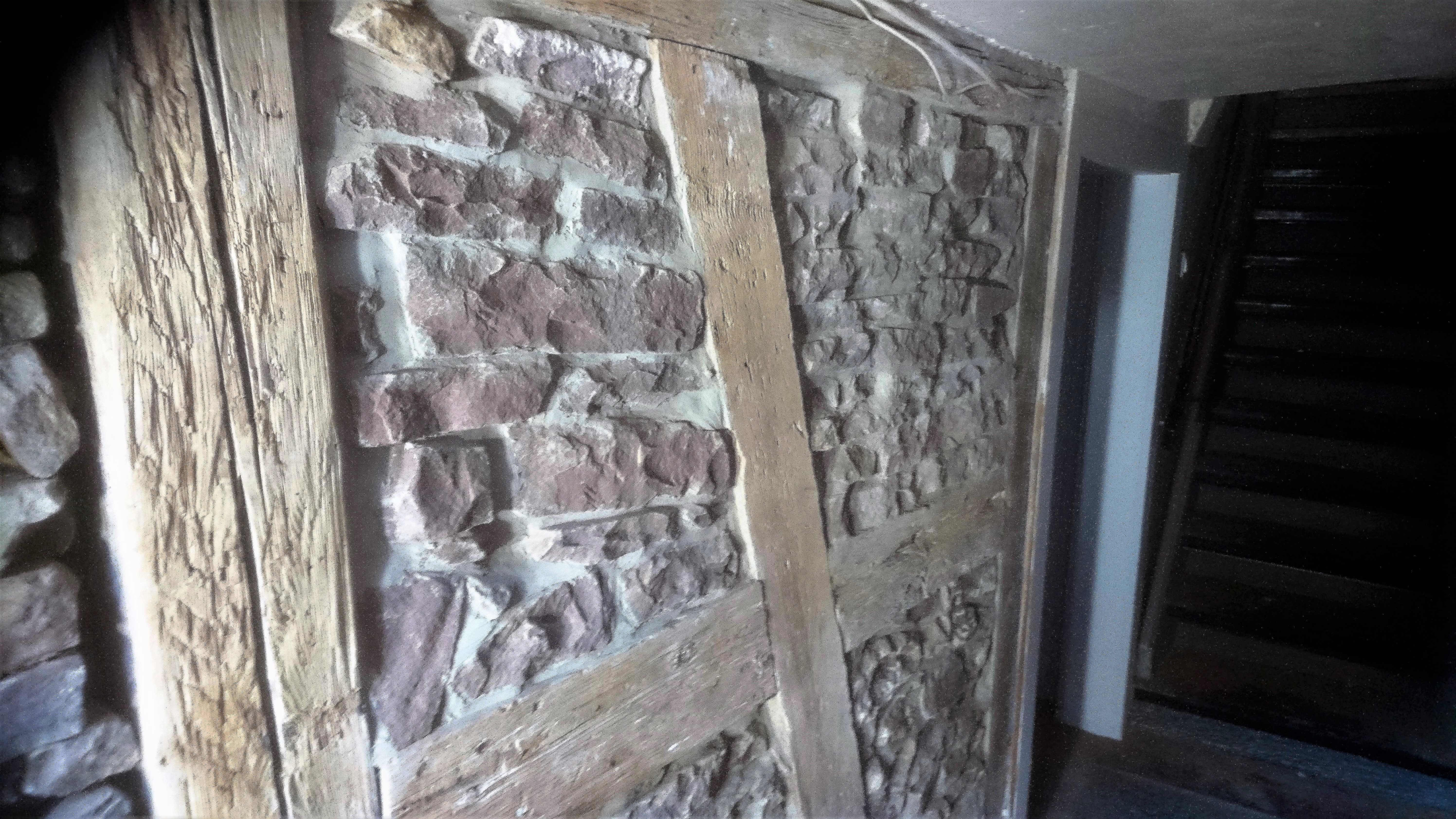Ursprüngliche Steinwand
