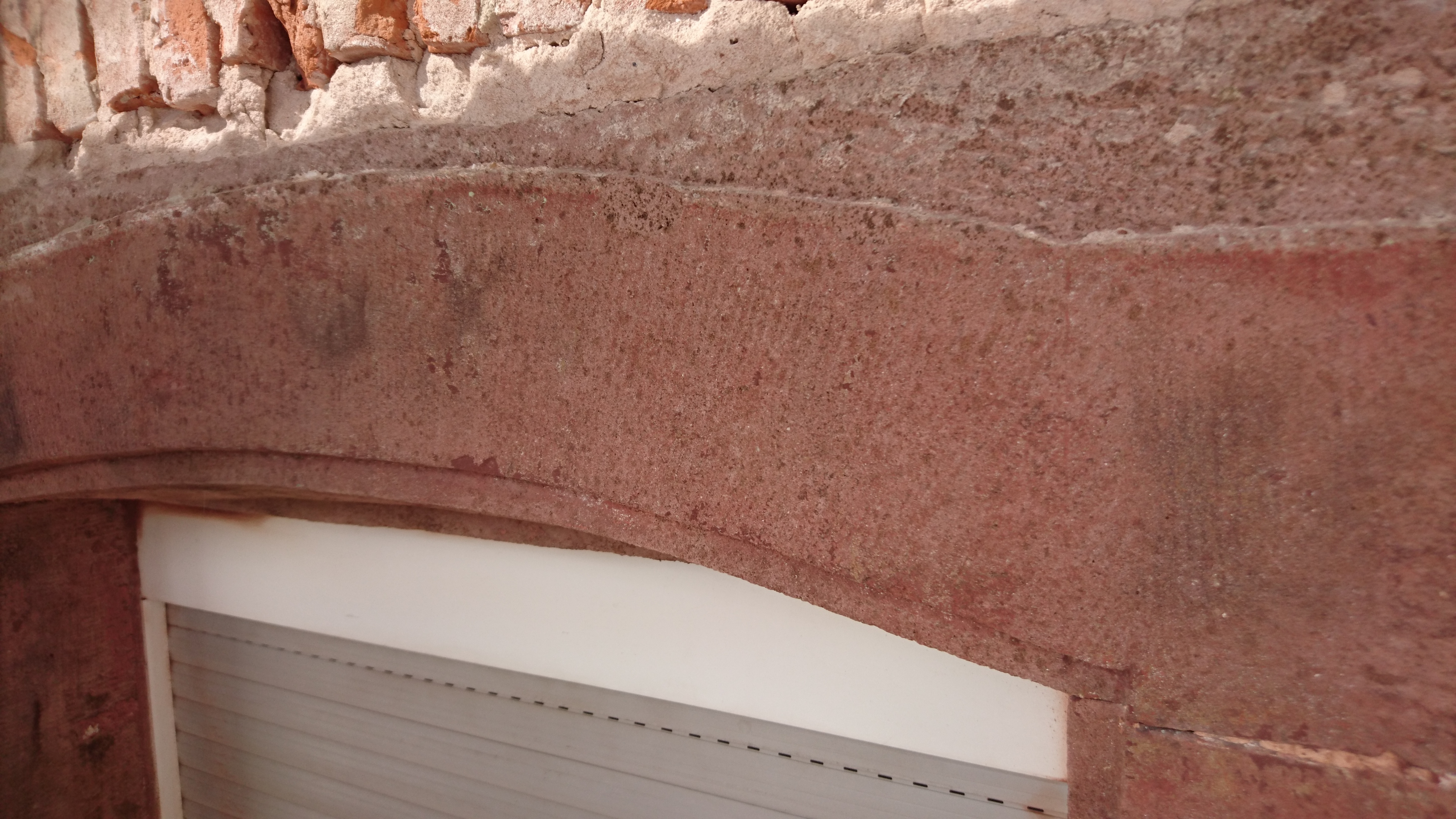 Keine Farbe mehr auf Sandstein