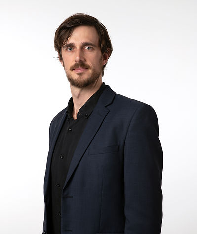 byron bay lawyer corporate headshot.