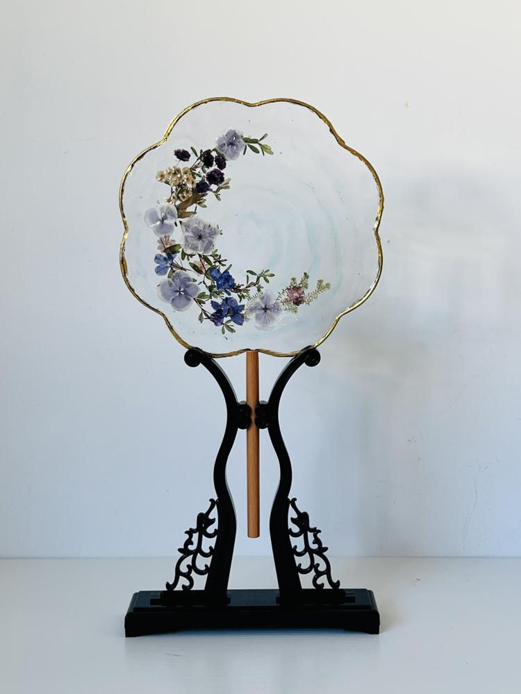 水波紋押花扇