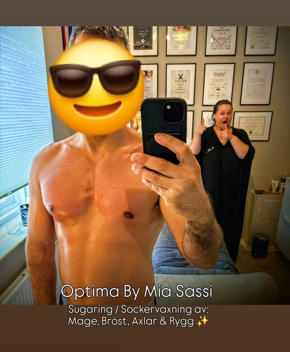 En av våra nöjda kunder som fått sockervaxningsbehandling av mage, bröst, axlar och rygg