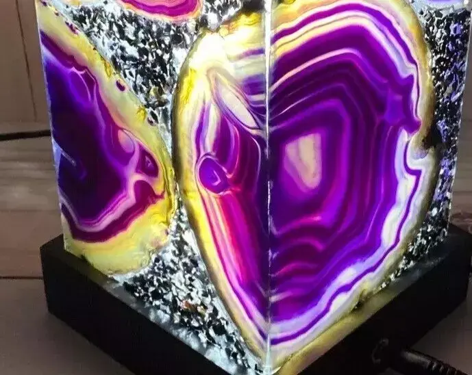 Thumbnail: Agate Table Lamp