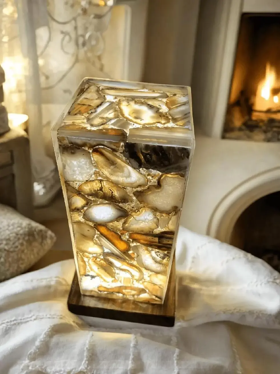 Thumbnail: Natural Agate Stone Table Lamp Handmade Gemstone Night Stand Lamp