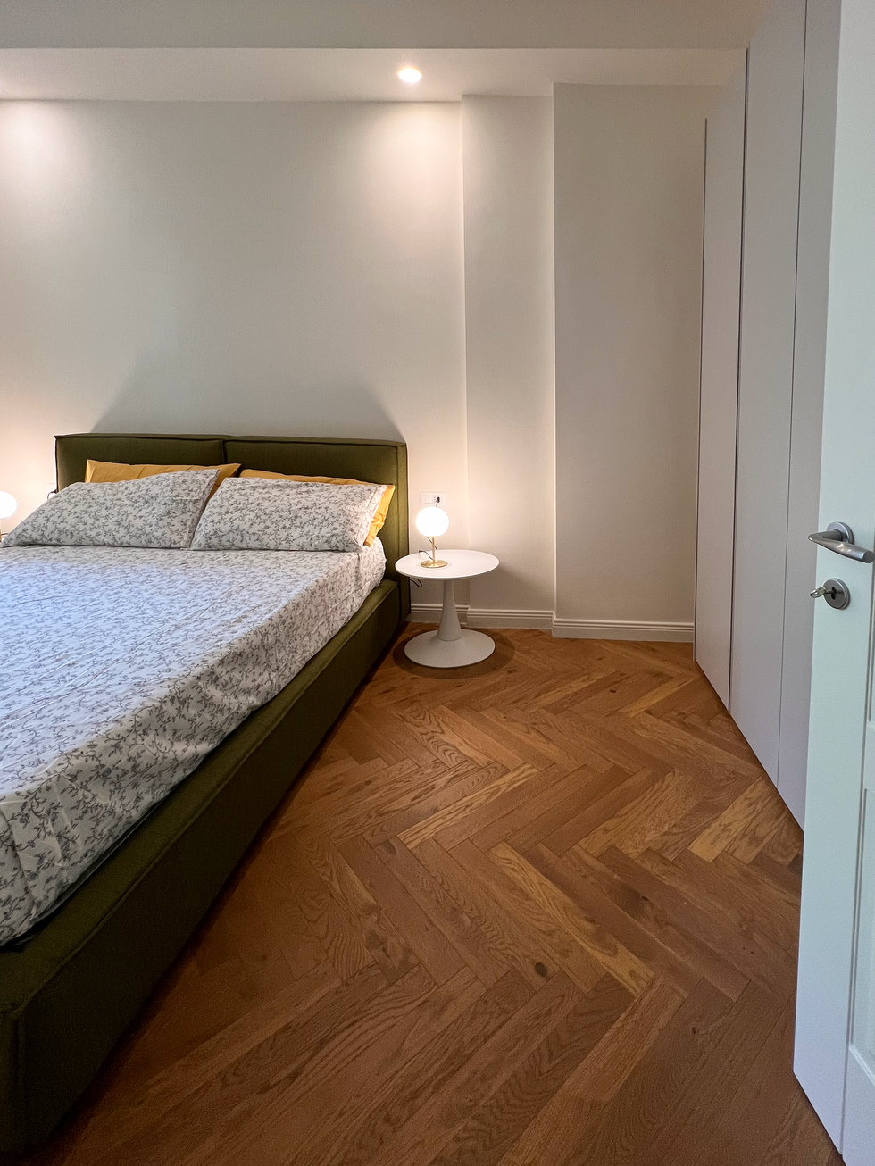 letto imbottito, parquet