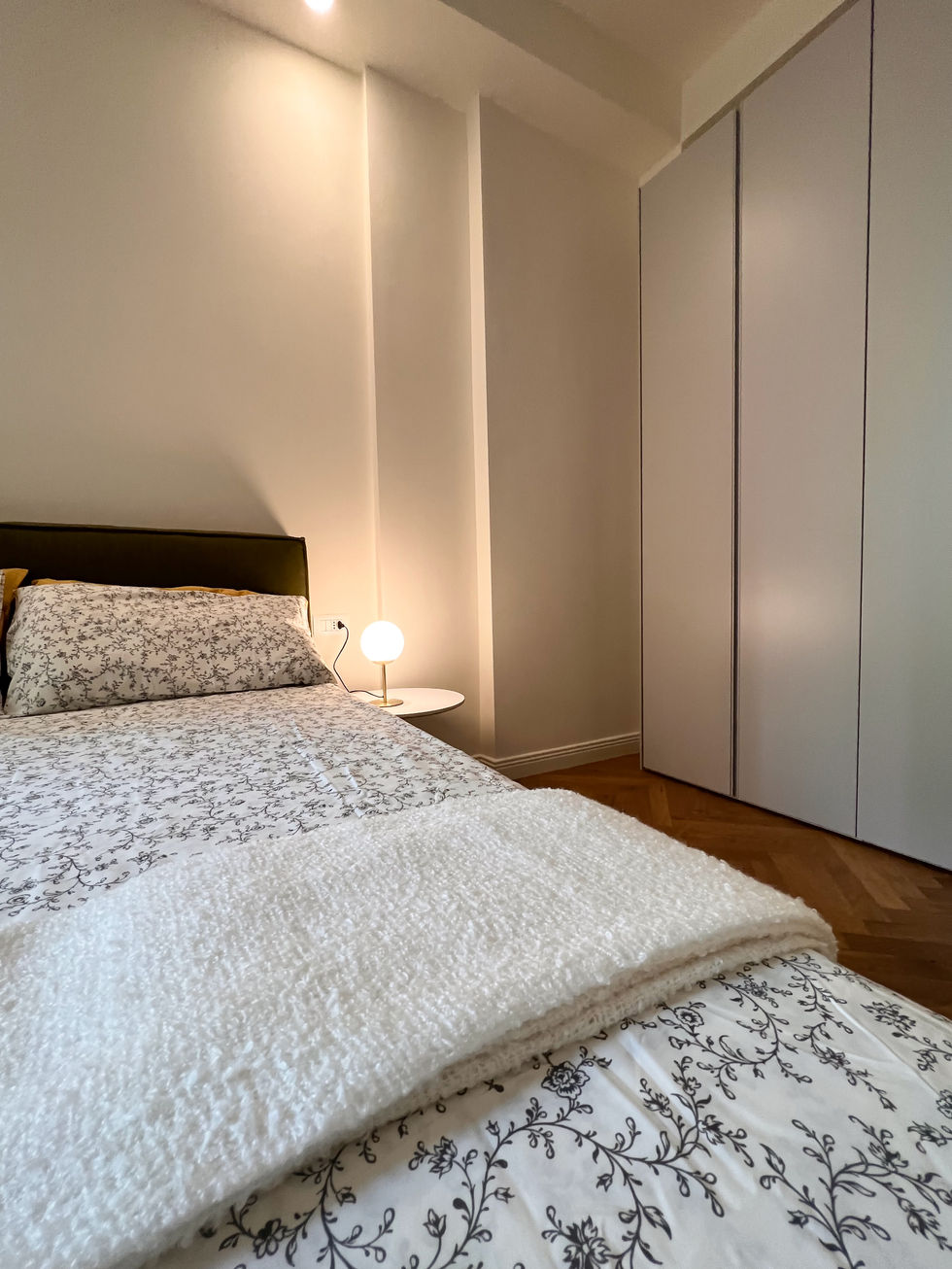 Letto kave home, armadio su misura