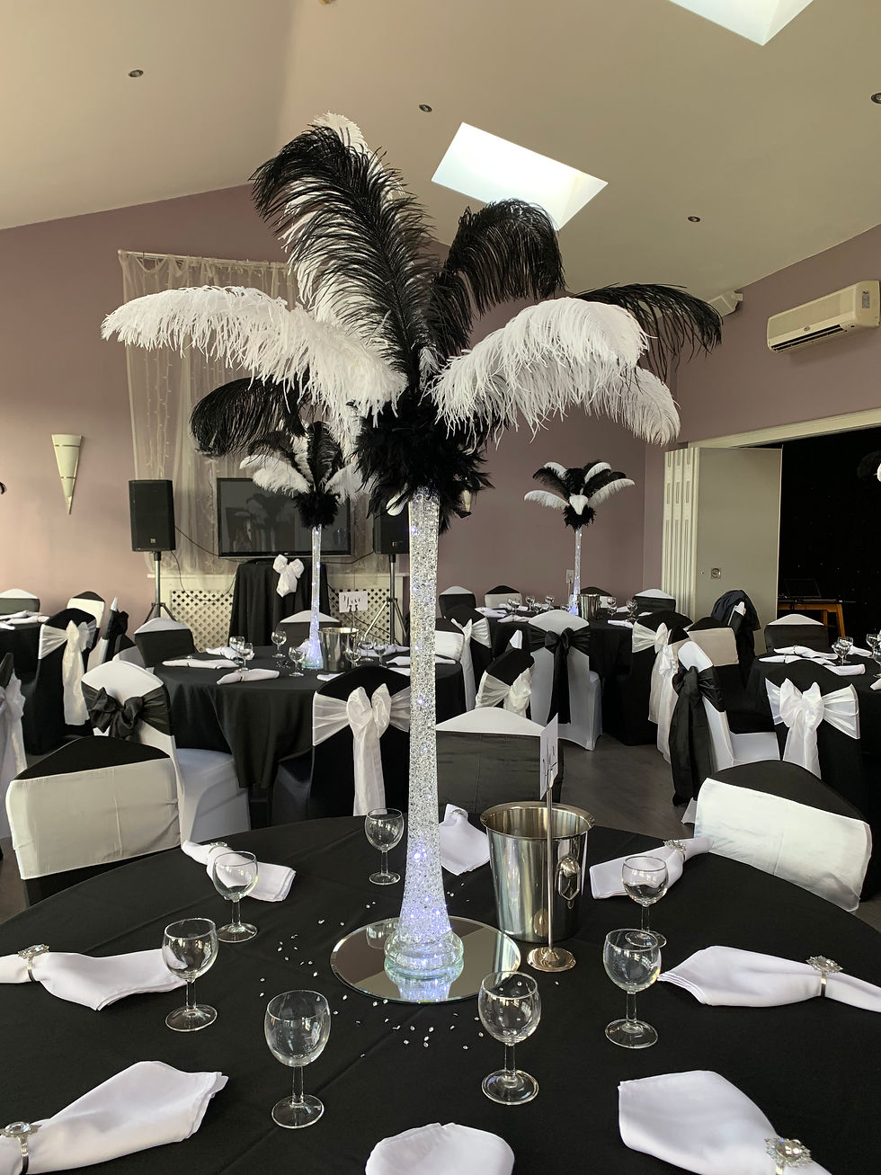 Thumbnail: Feather Centrepiece
