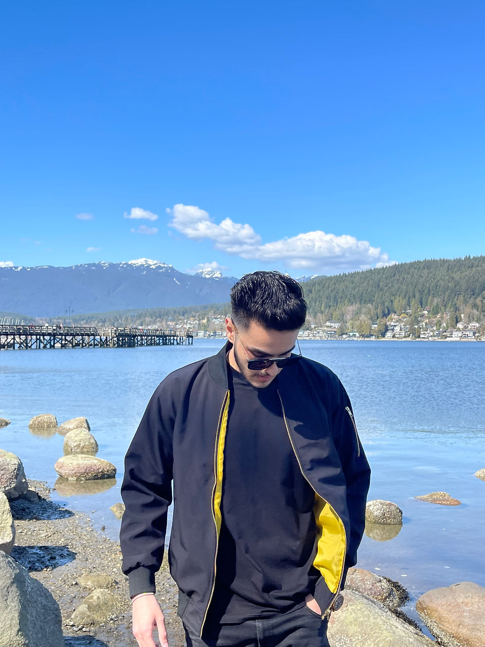 Thumbnail: Black and Yellow Bomber
