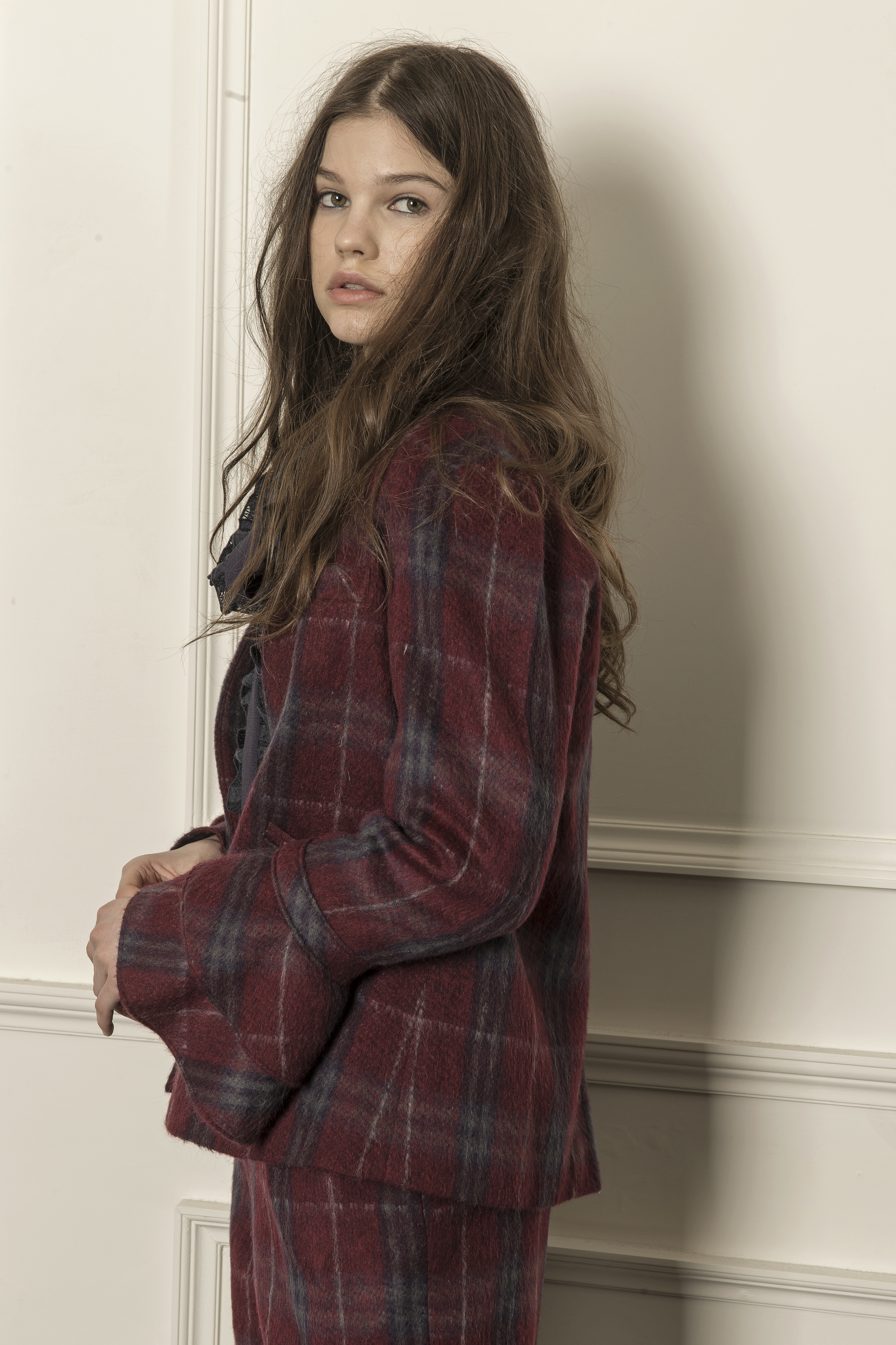 0309 까이에24783