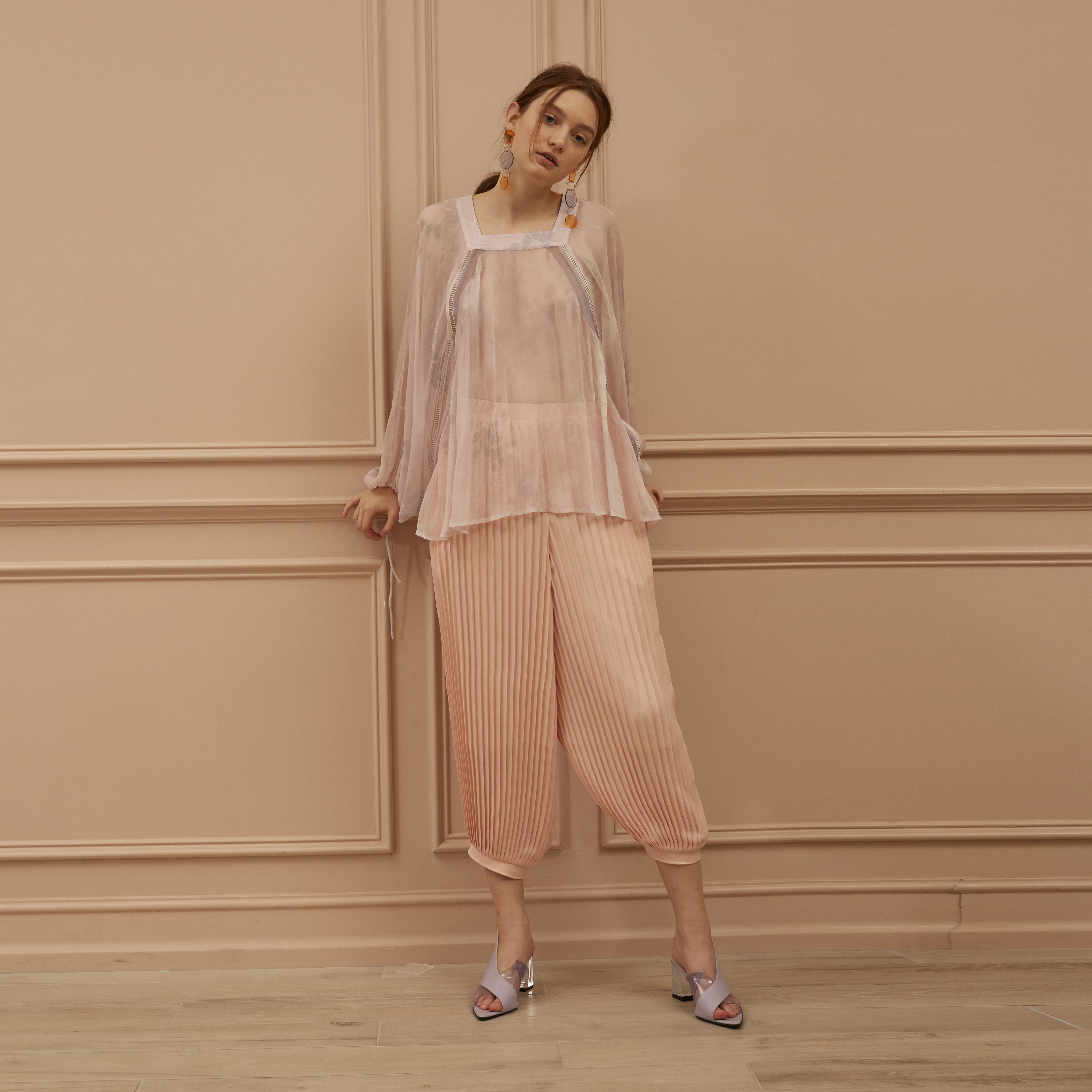 LOOK 26