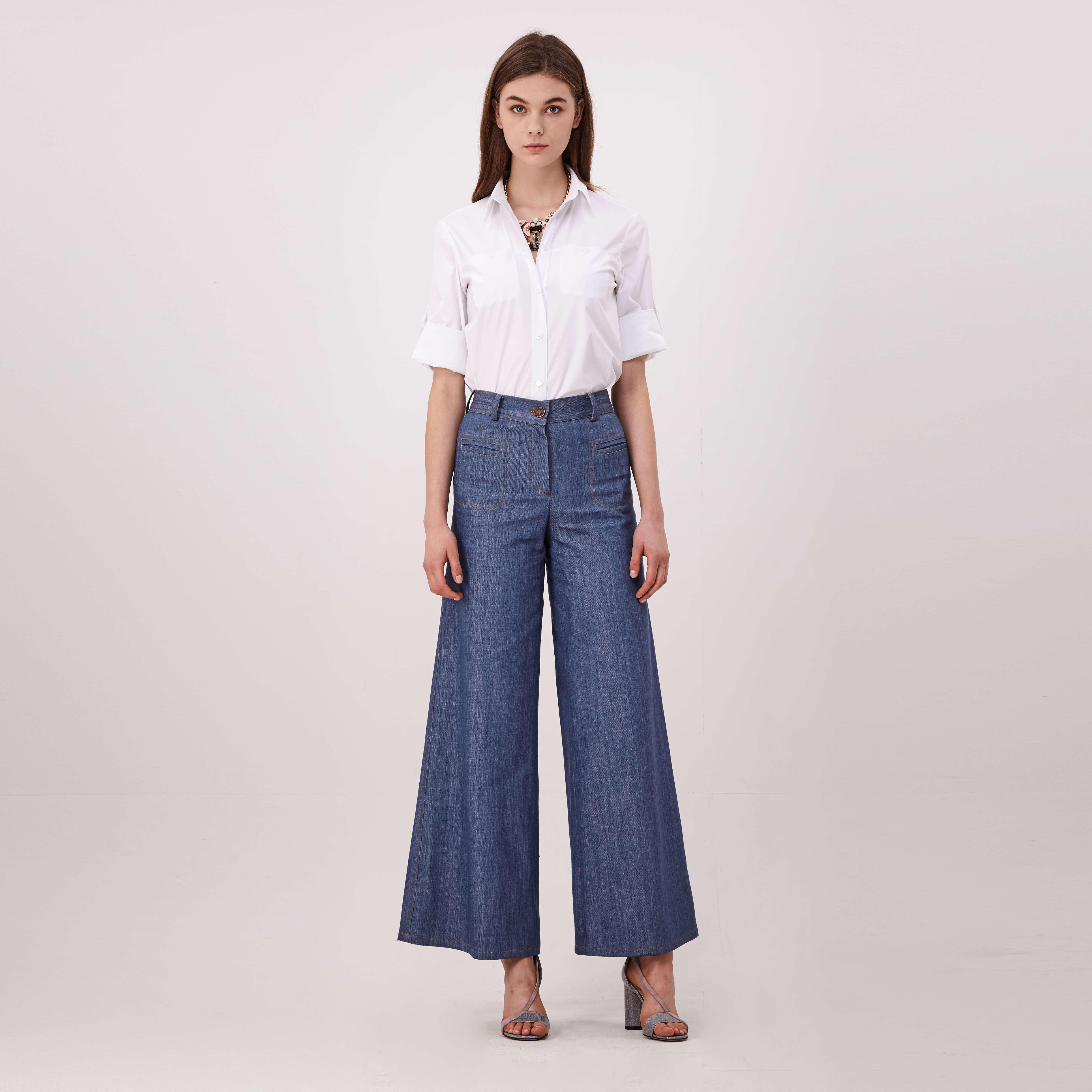 LOOK 44