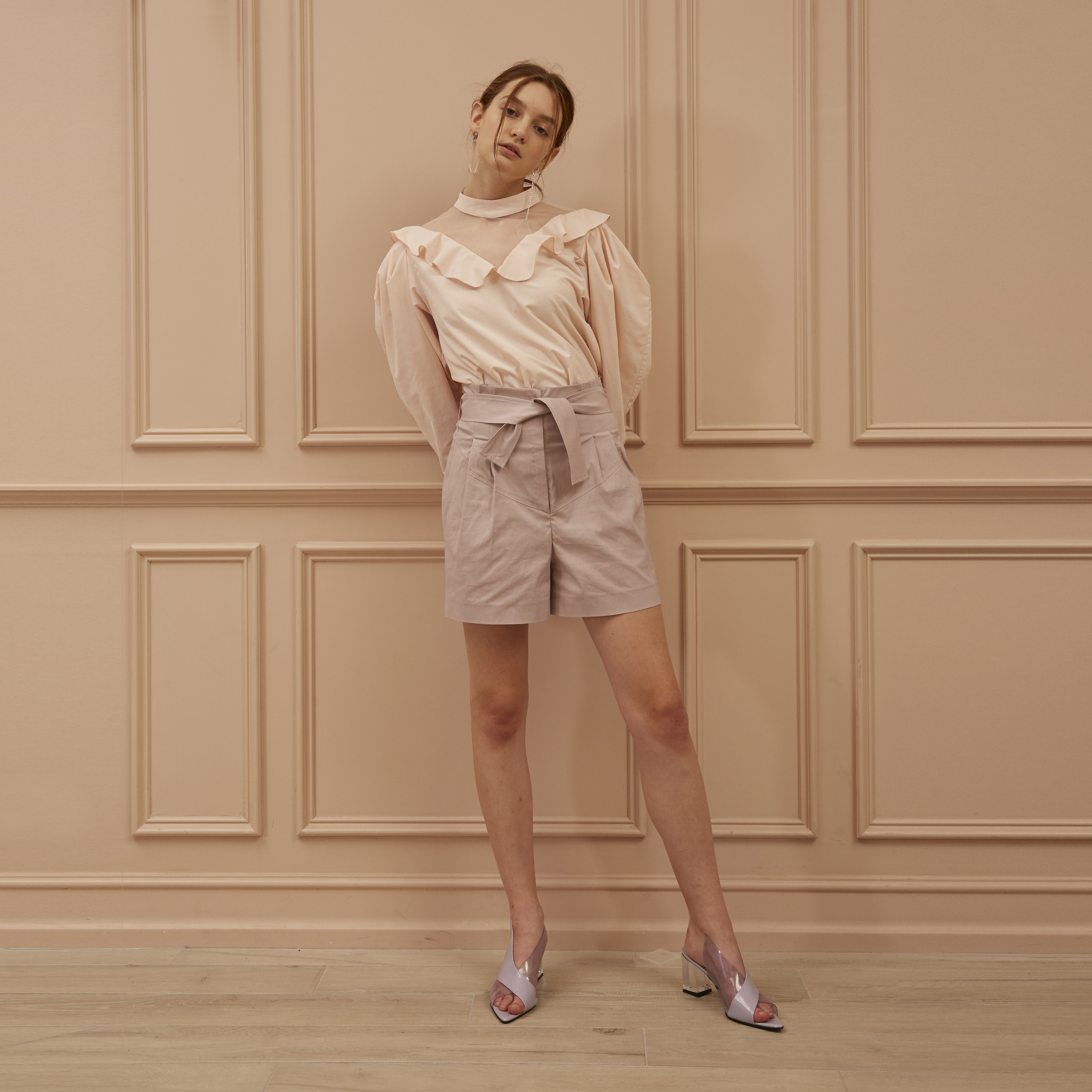 LOOK 53