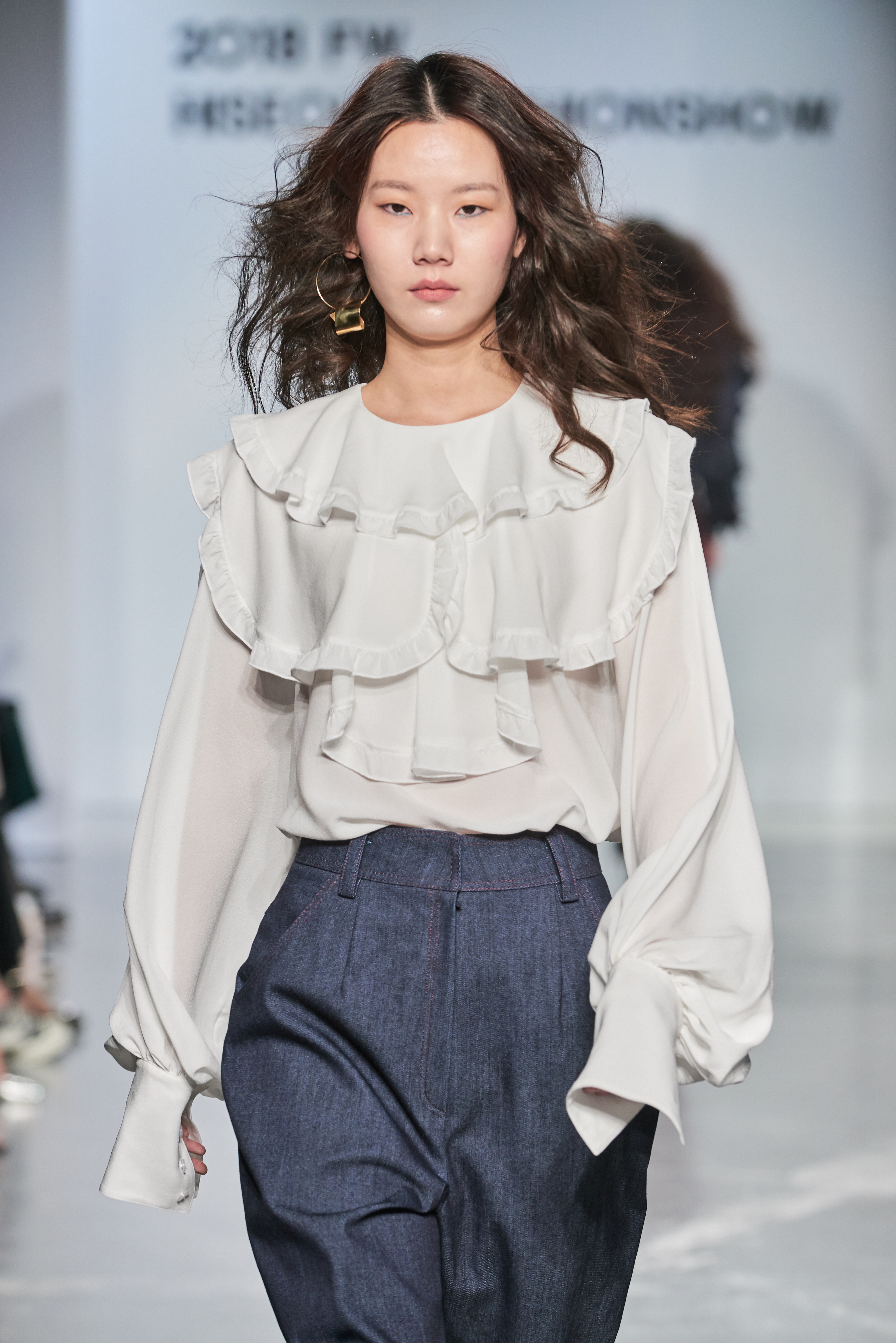 LOOK 4