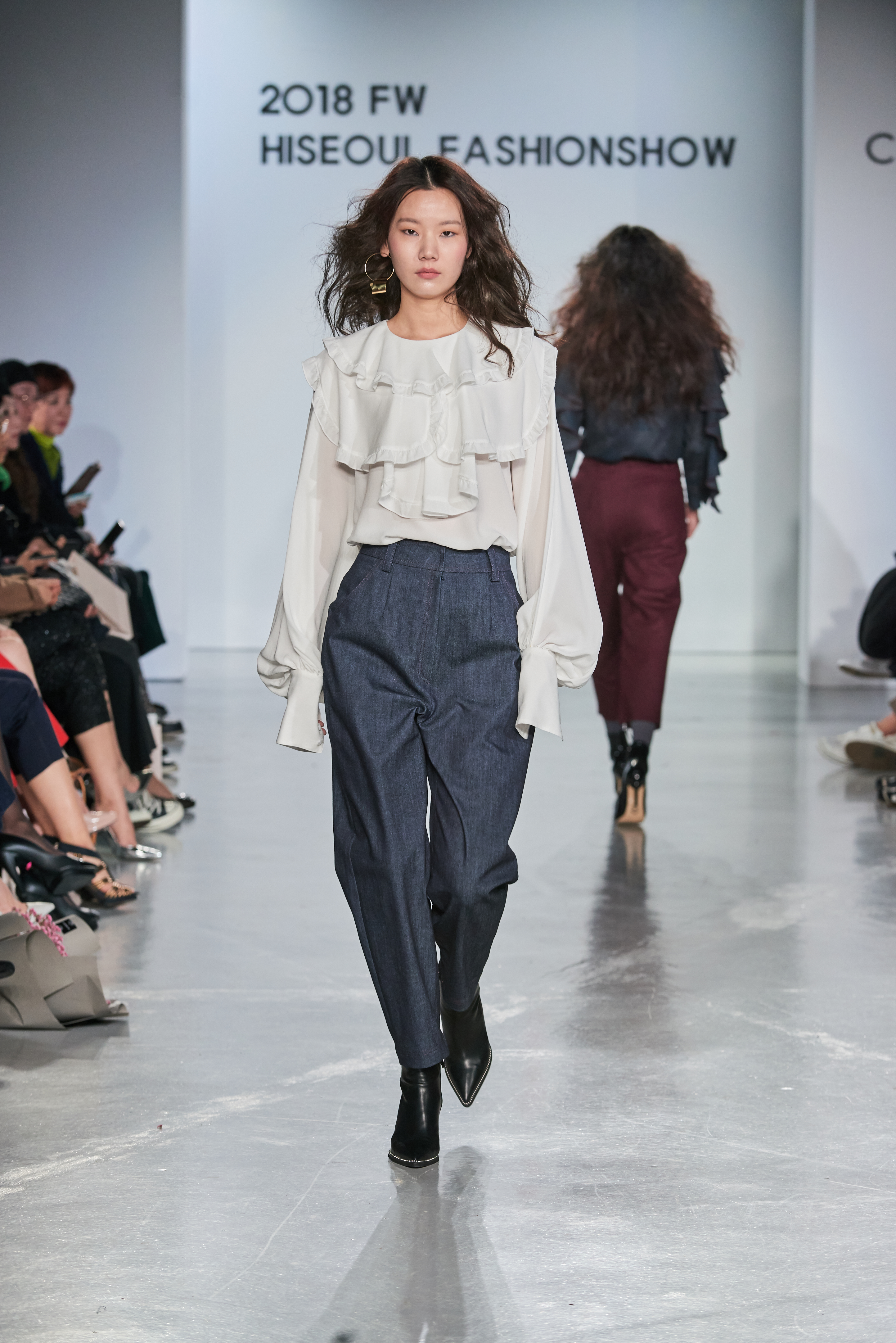 LOOK 4