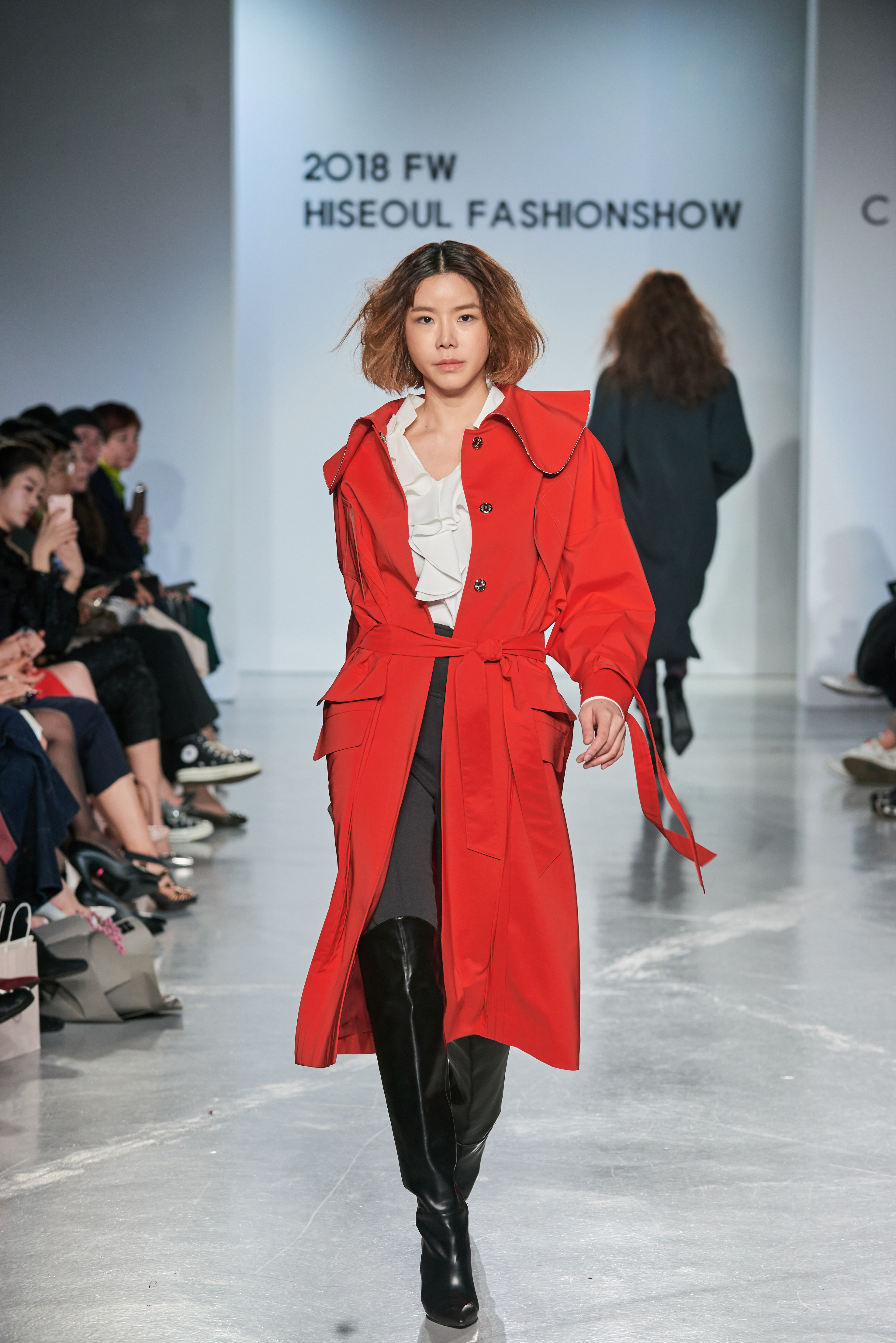 LOOK 38