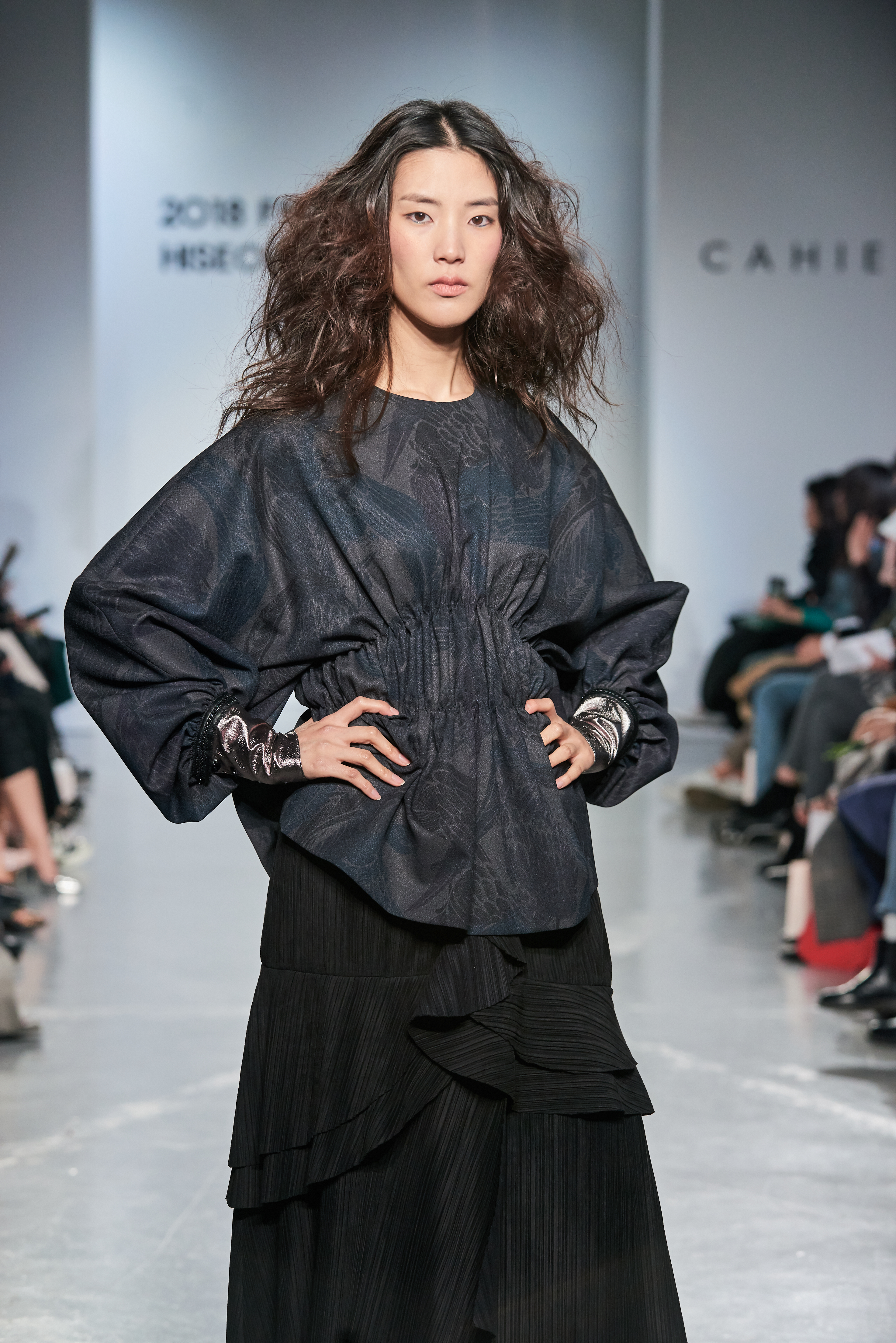 LOOK 12