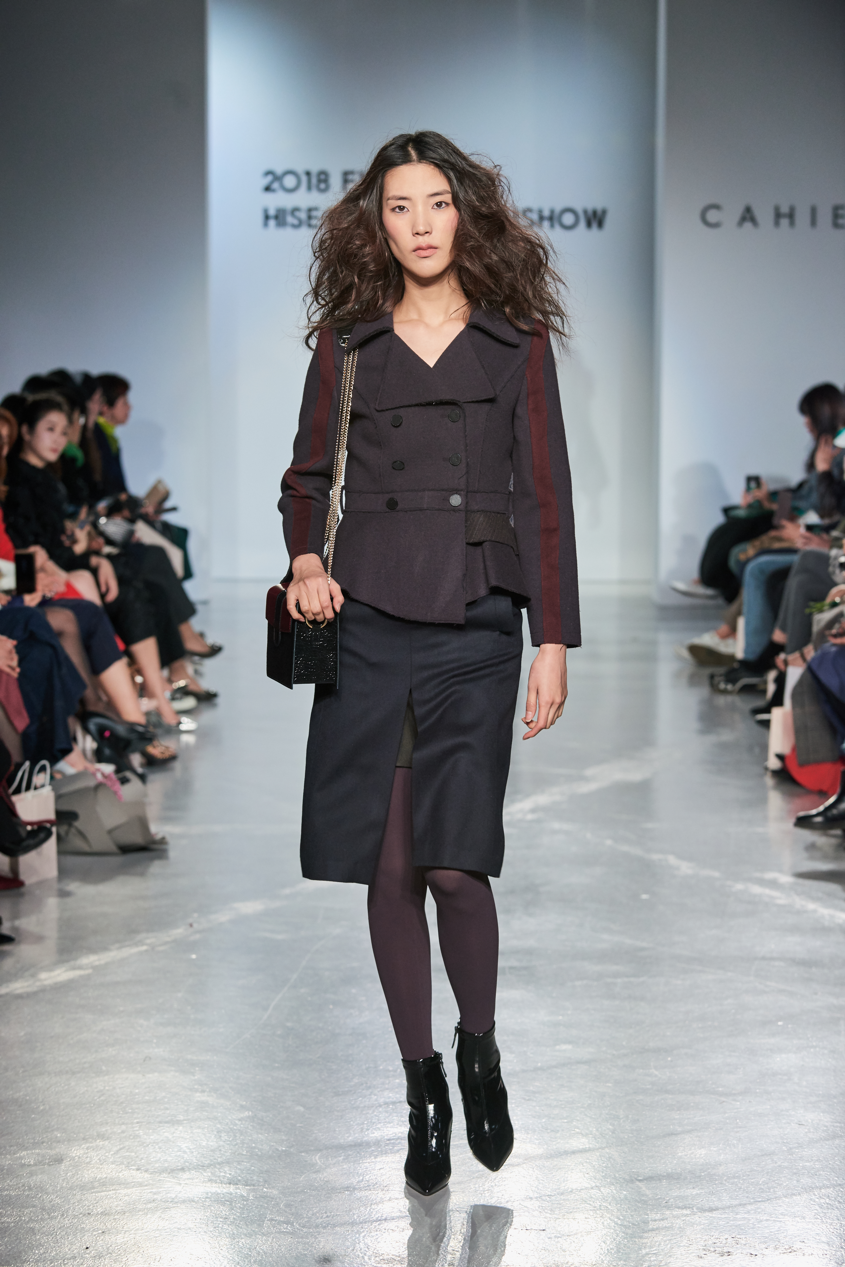 LOOK 26