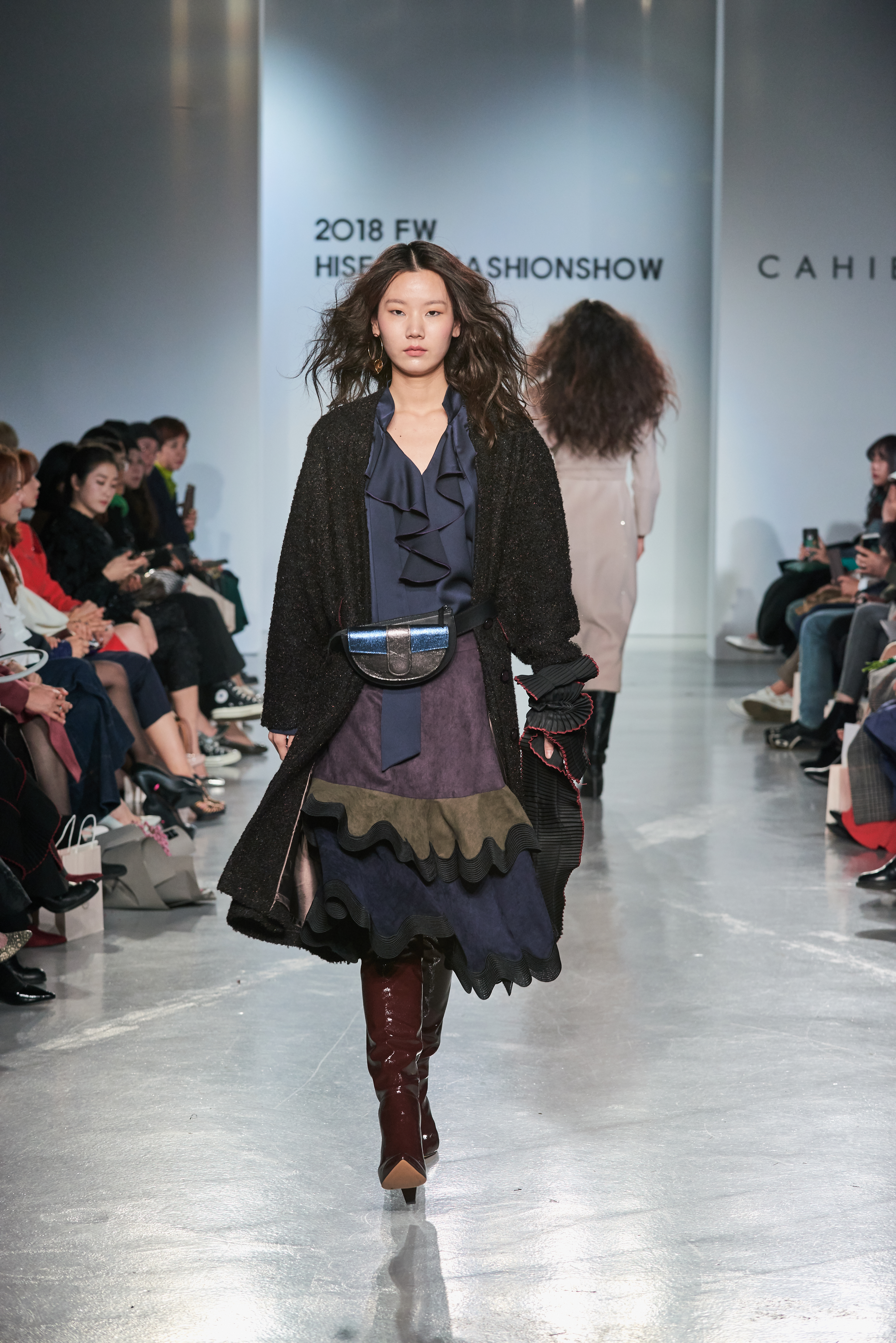 LOOK 33