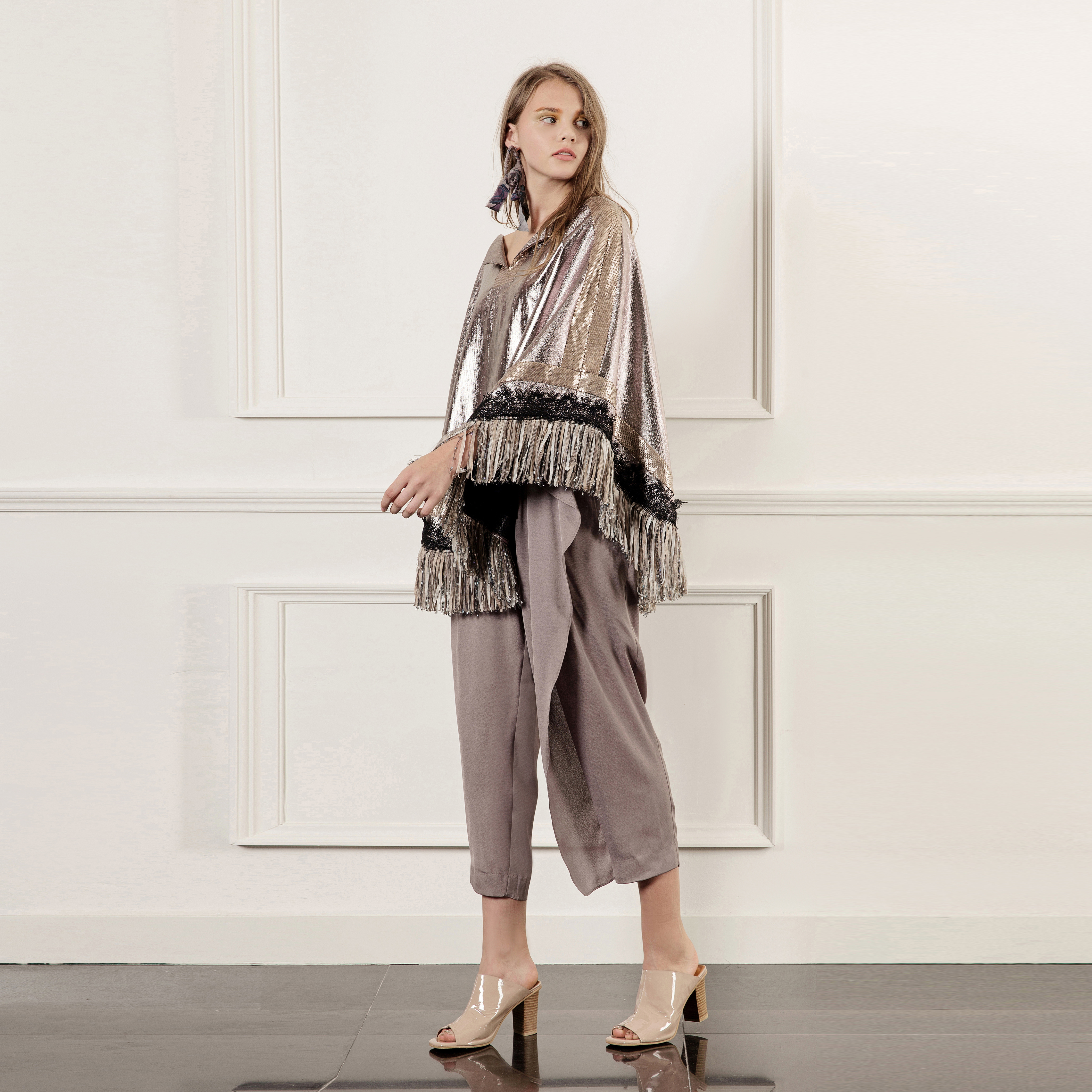 LOOK 44