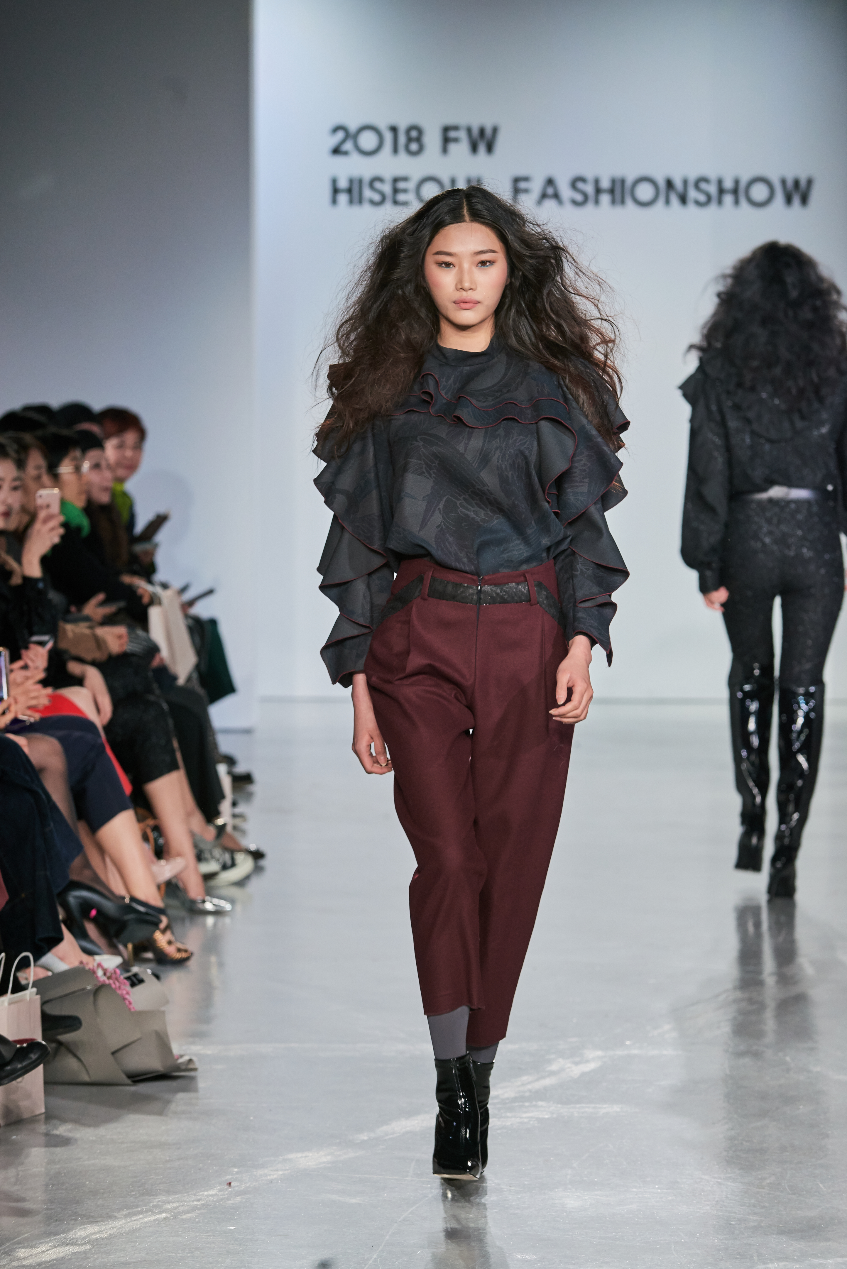 LOOK 3