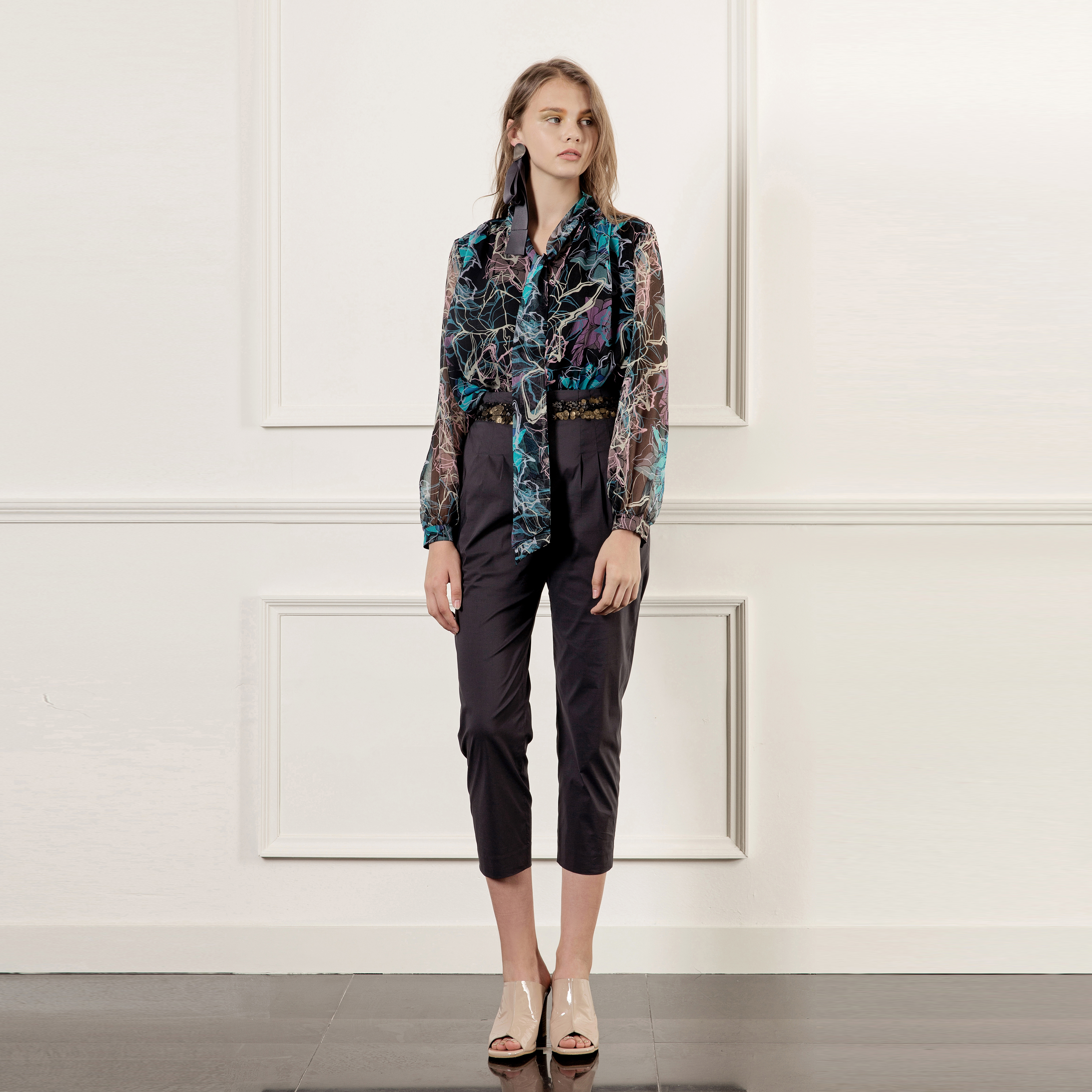 LOOK 72