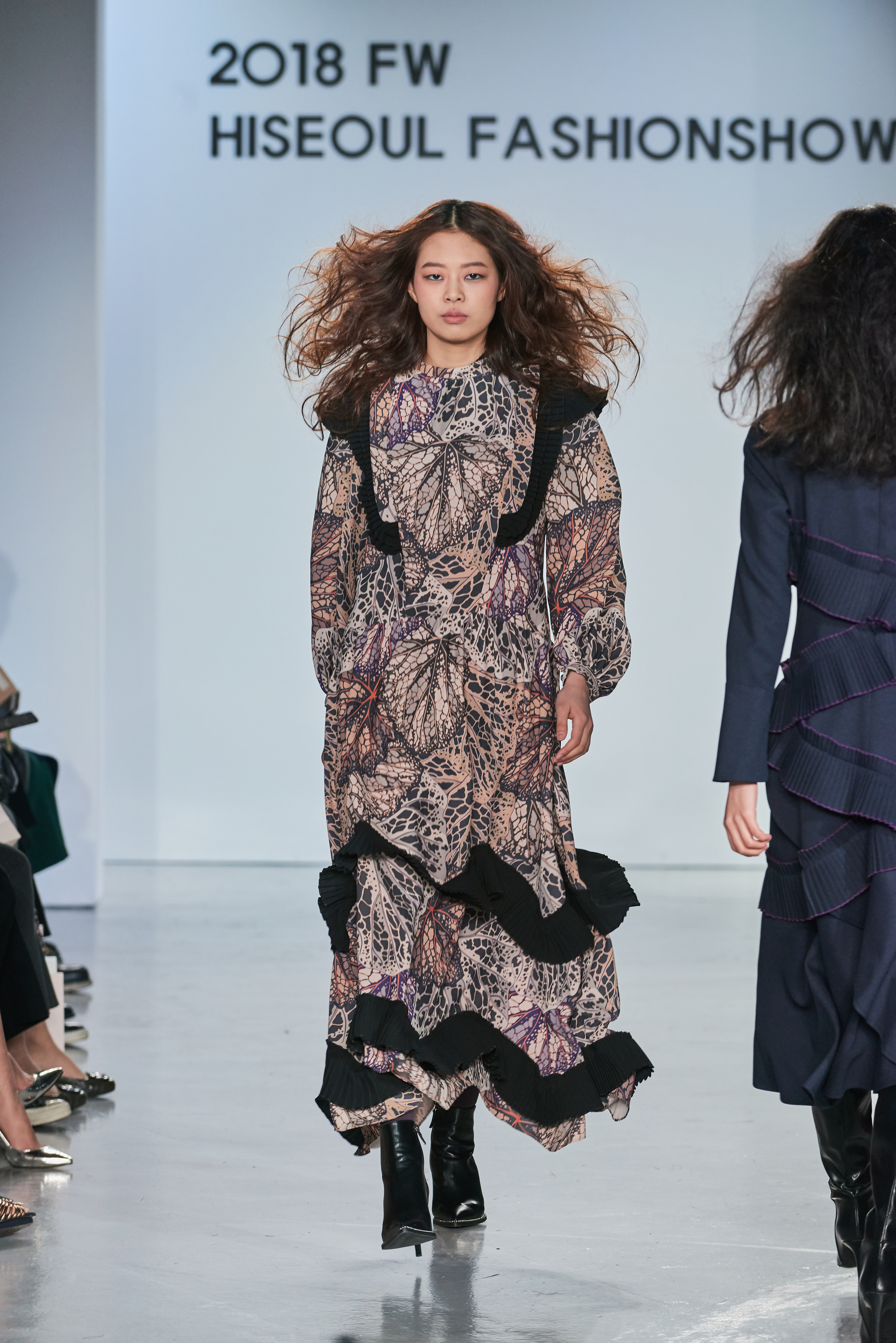 LOOK 22