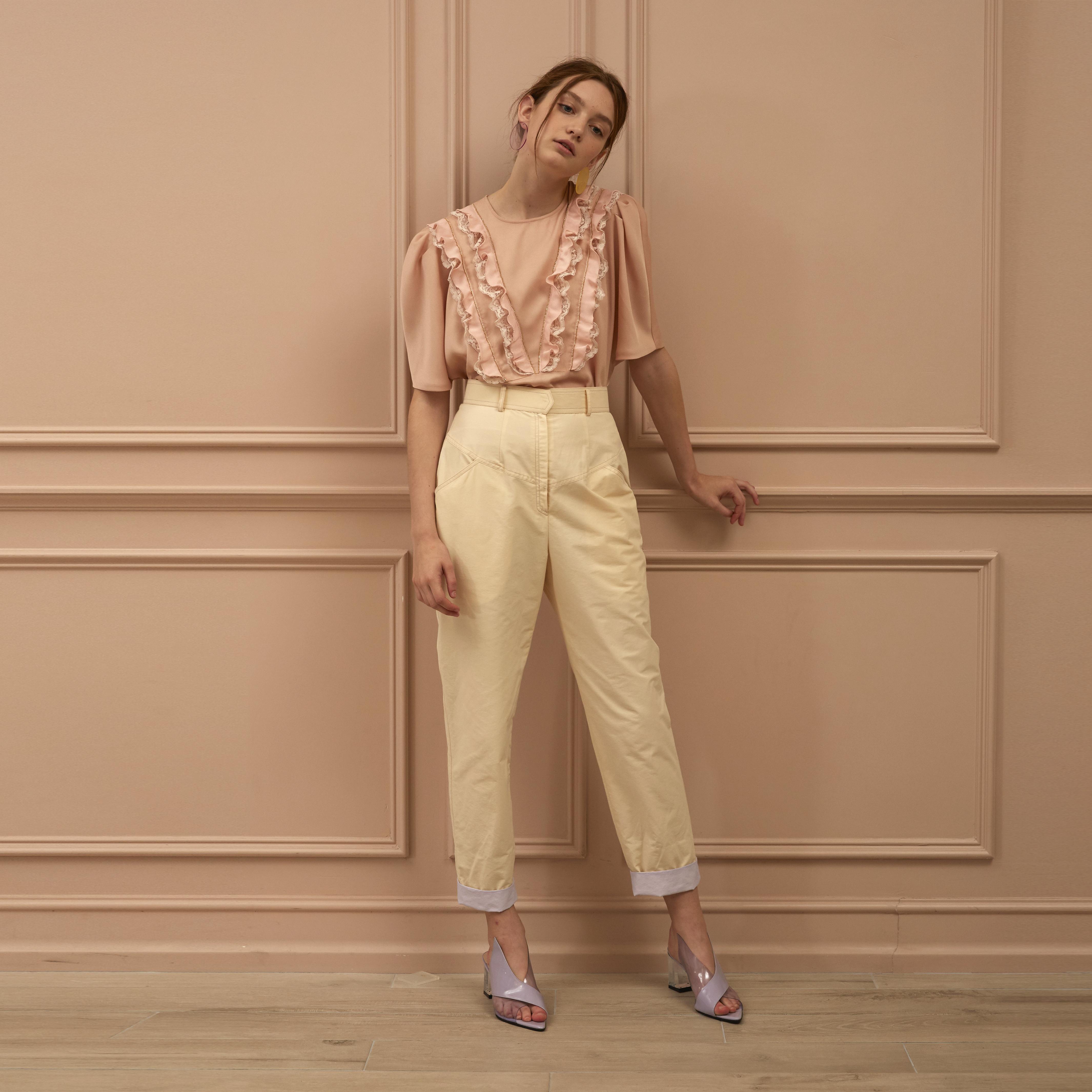 LOOK 32