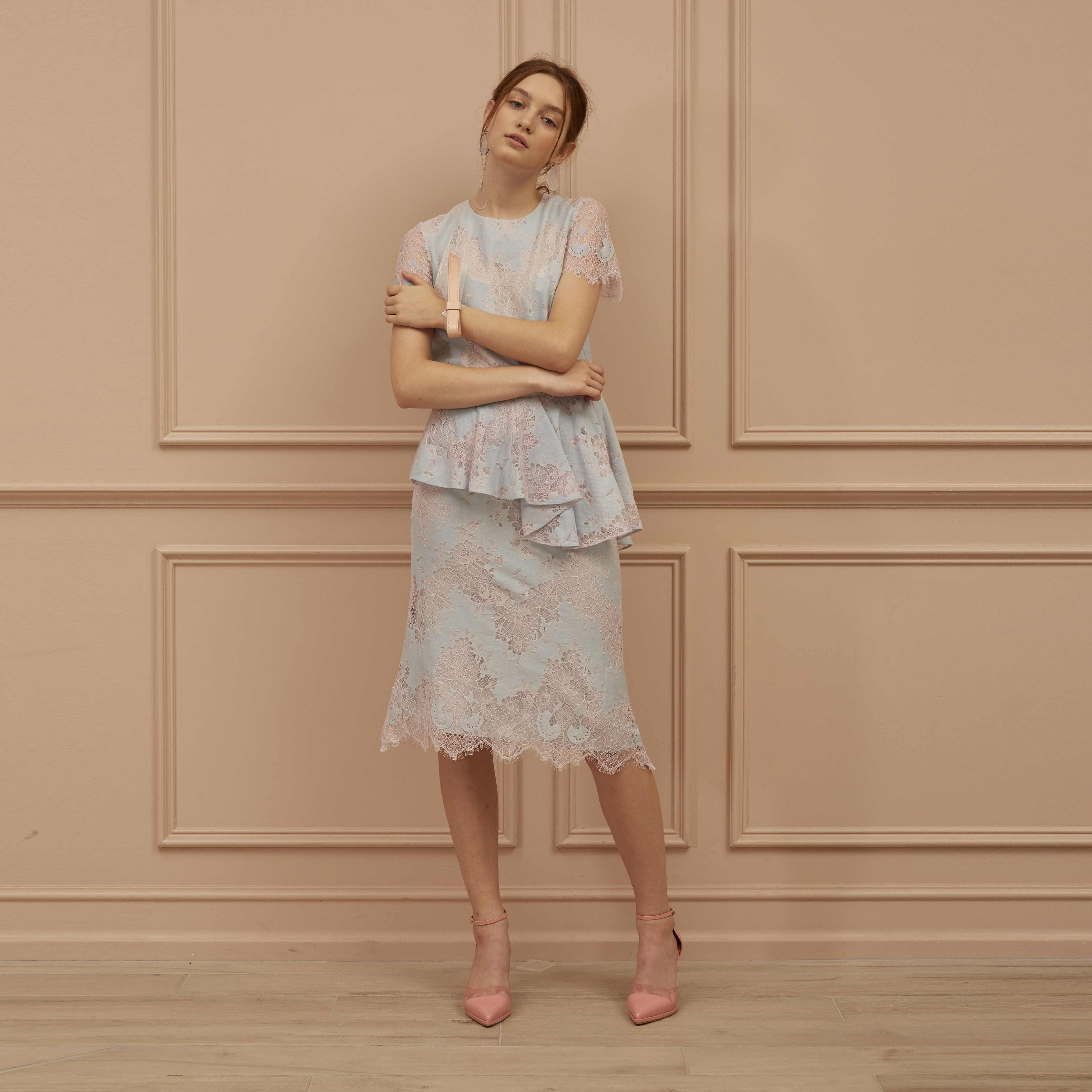 LOOK 76