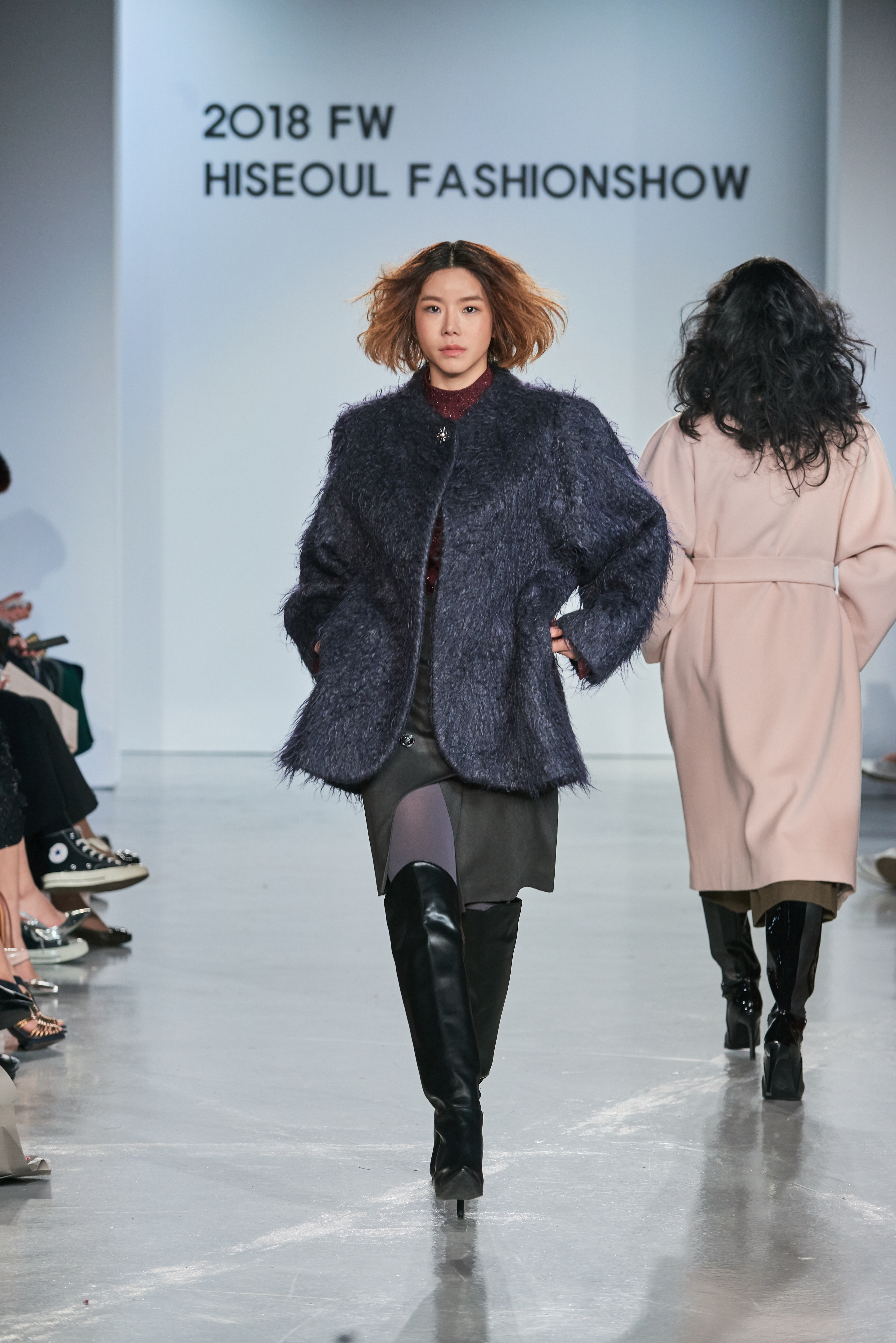 LOOK 29