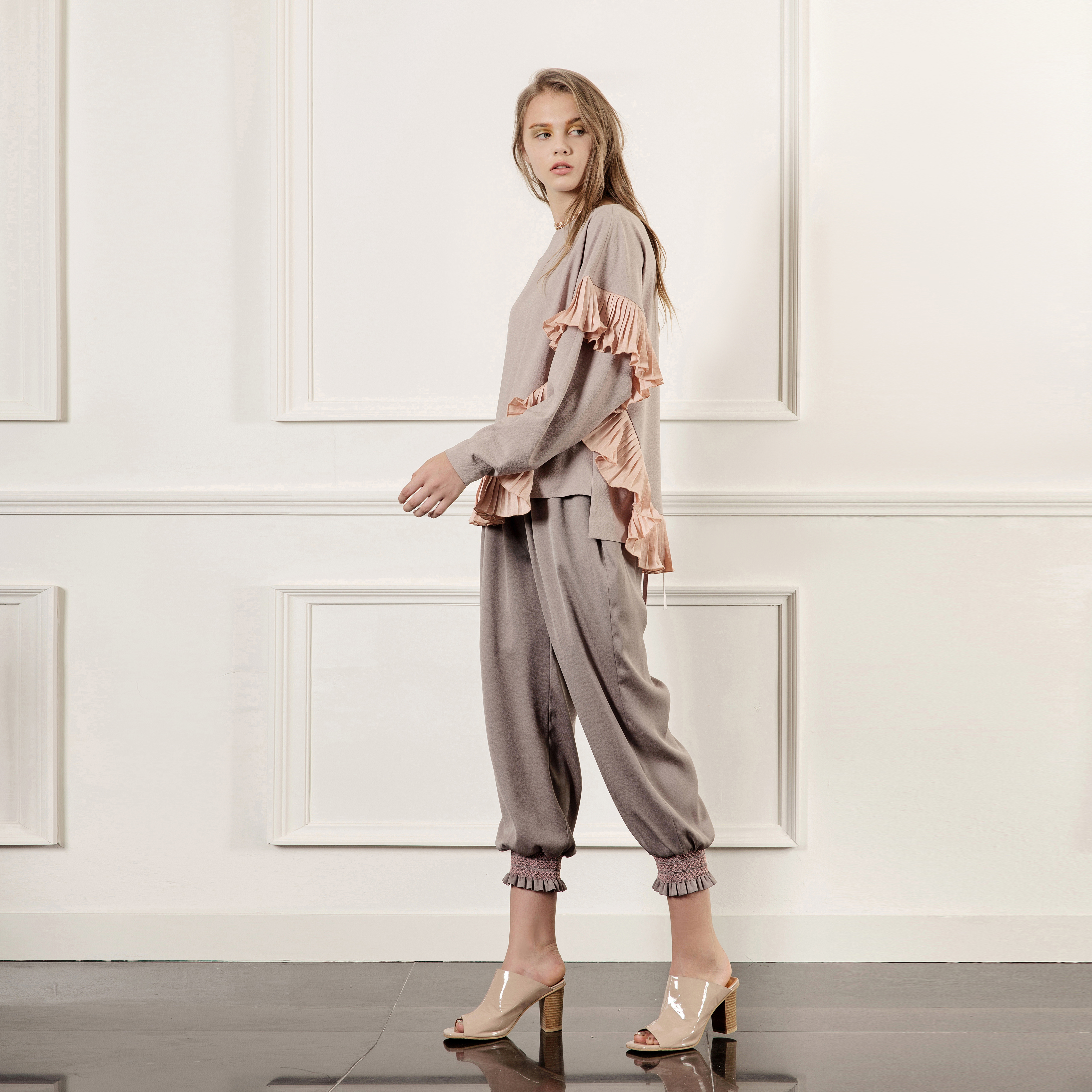 LOOK 38