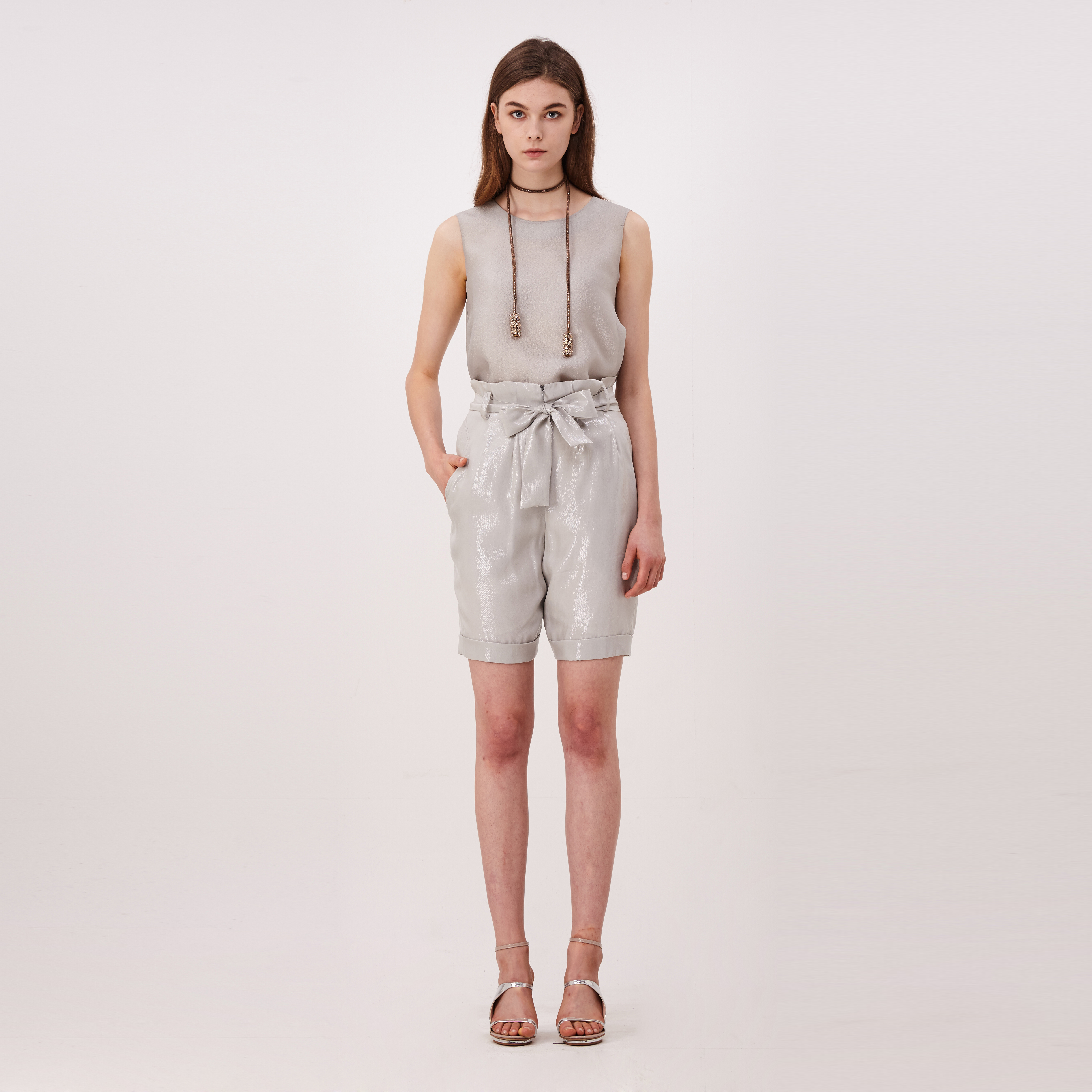 LOOK 19