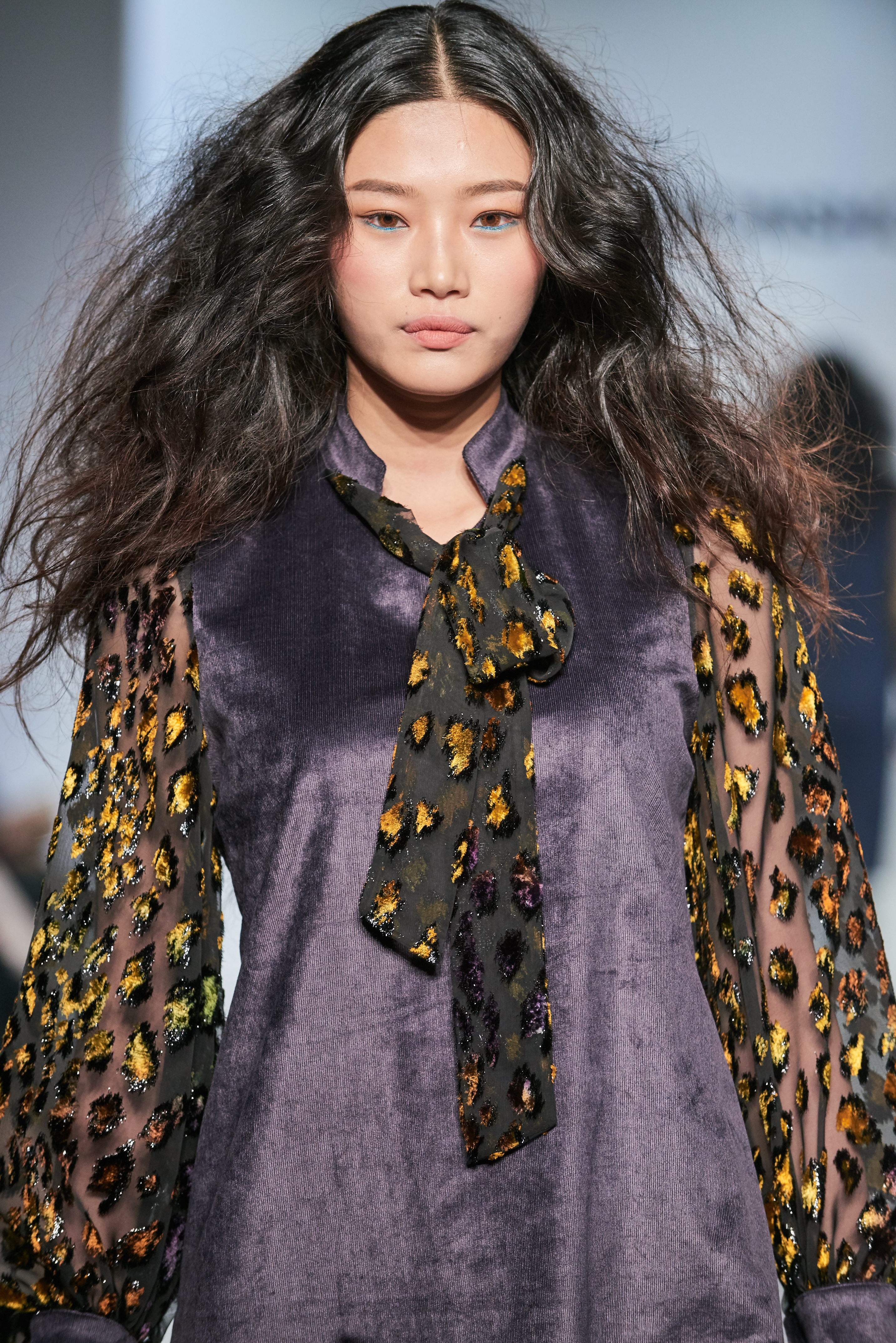LOOK 18