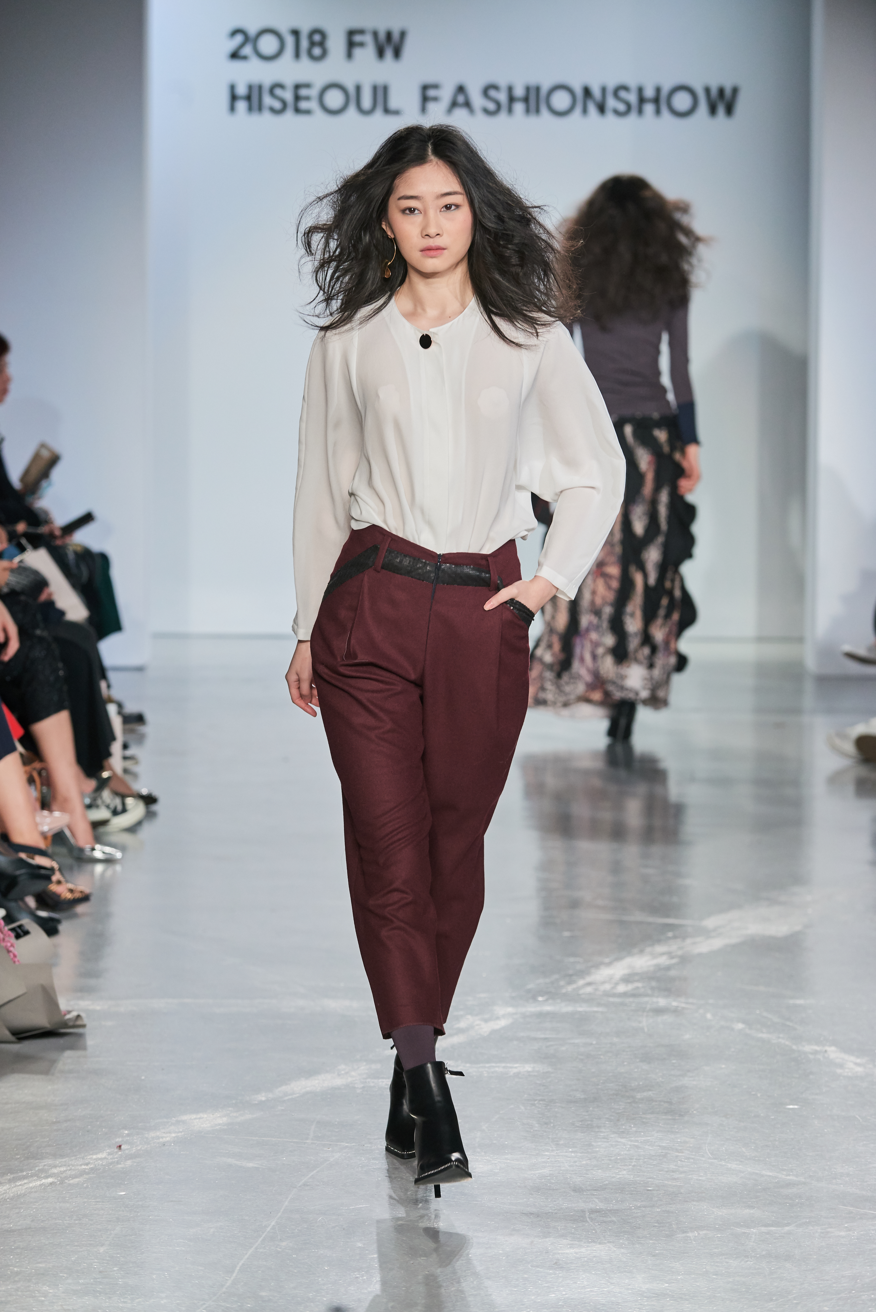 LOOK 10
