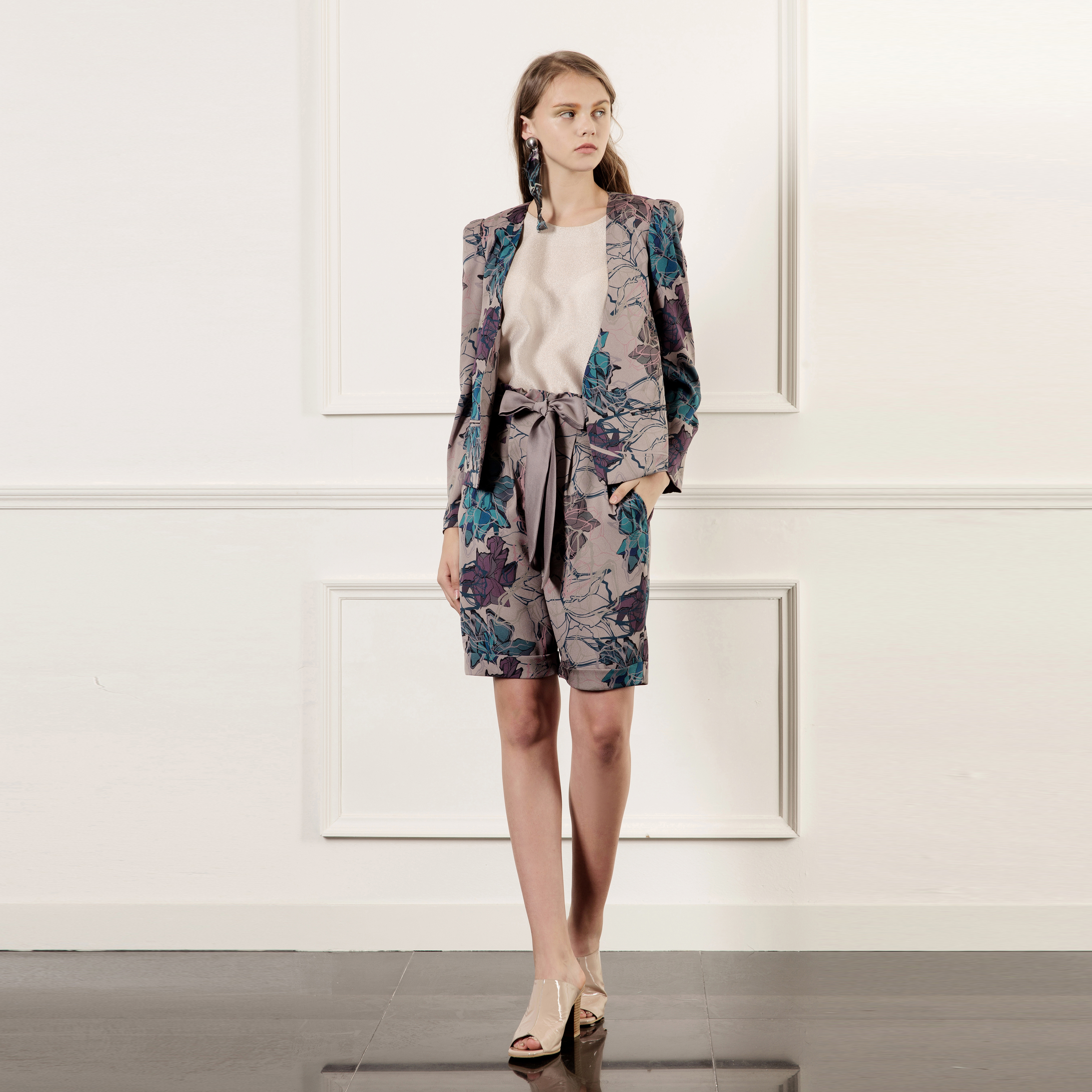 LOOK 60