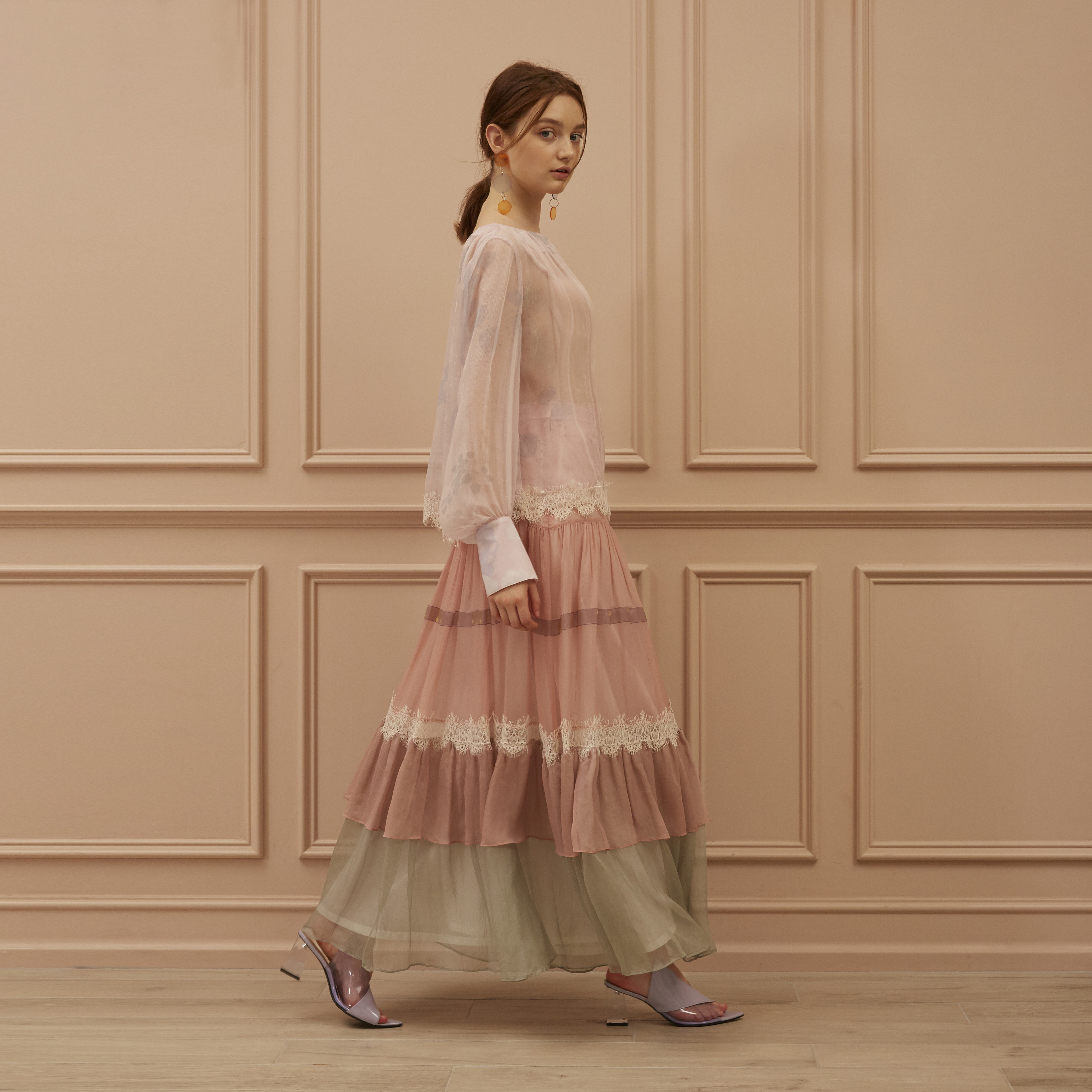 LOOK 84