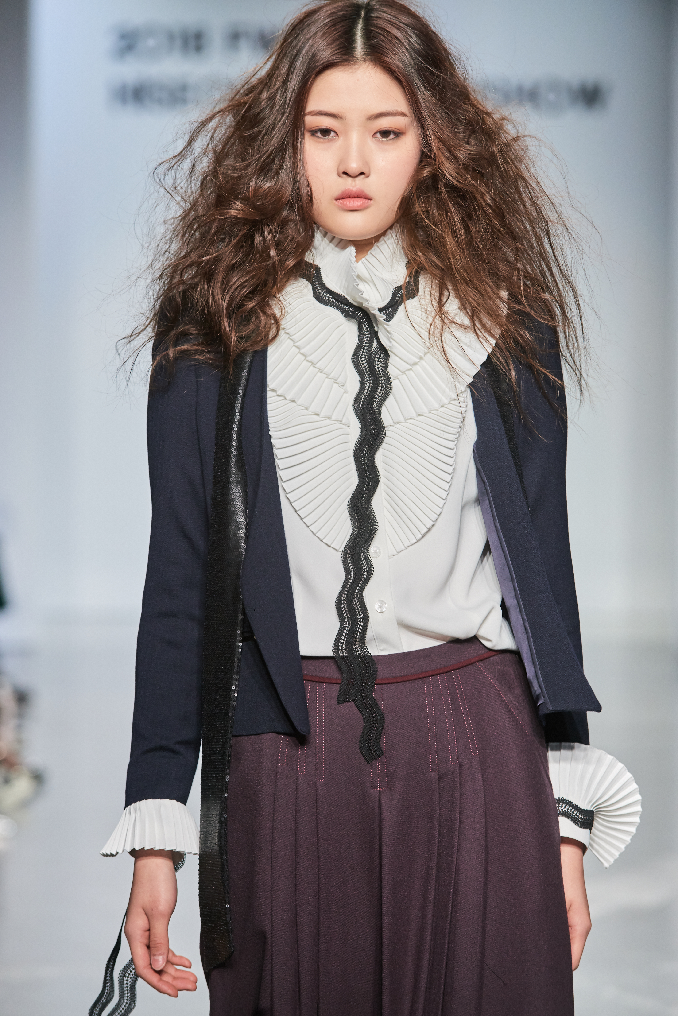 LOOK 8