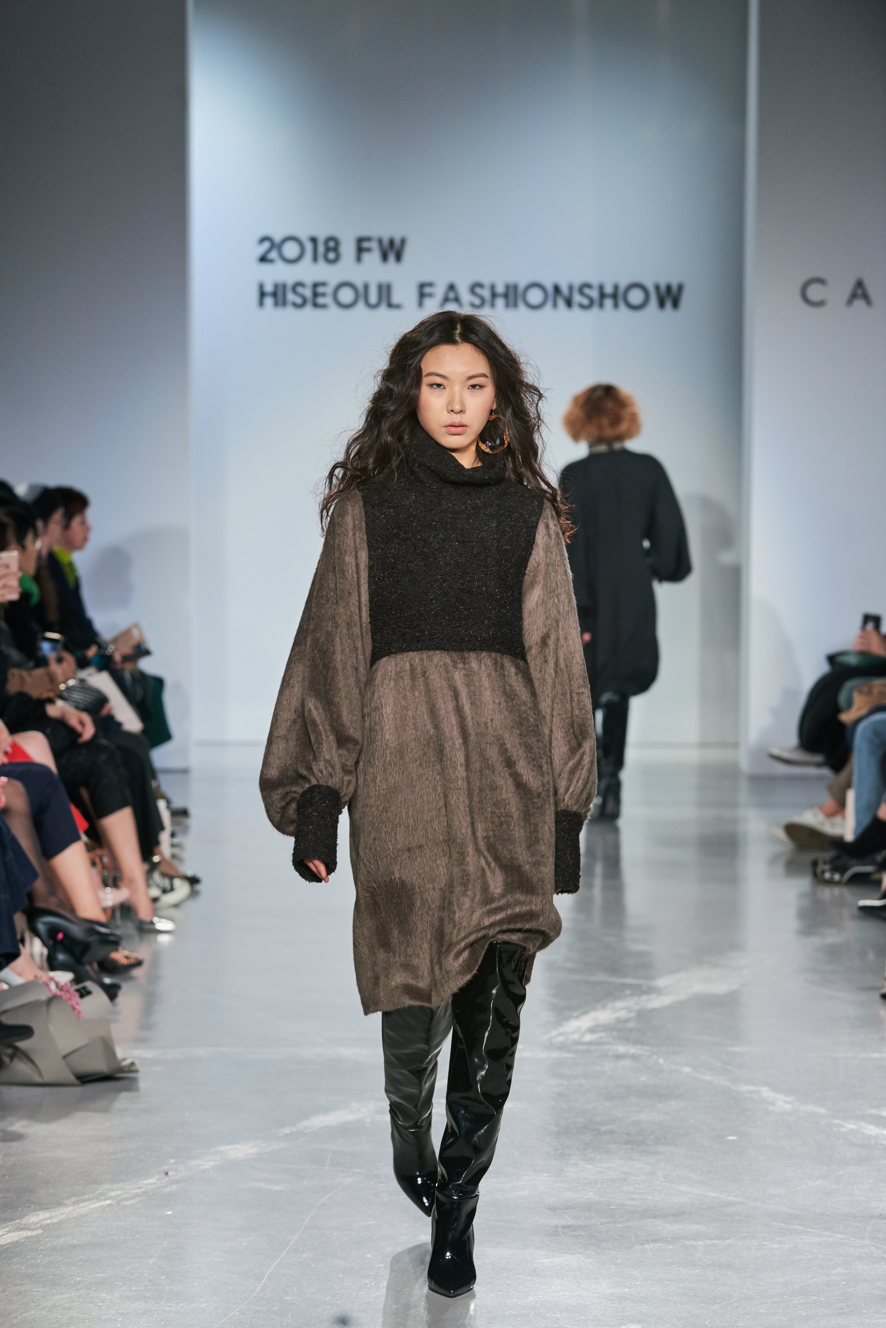 LOOK 16