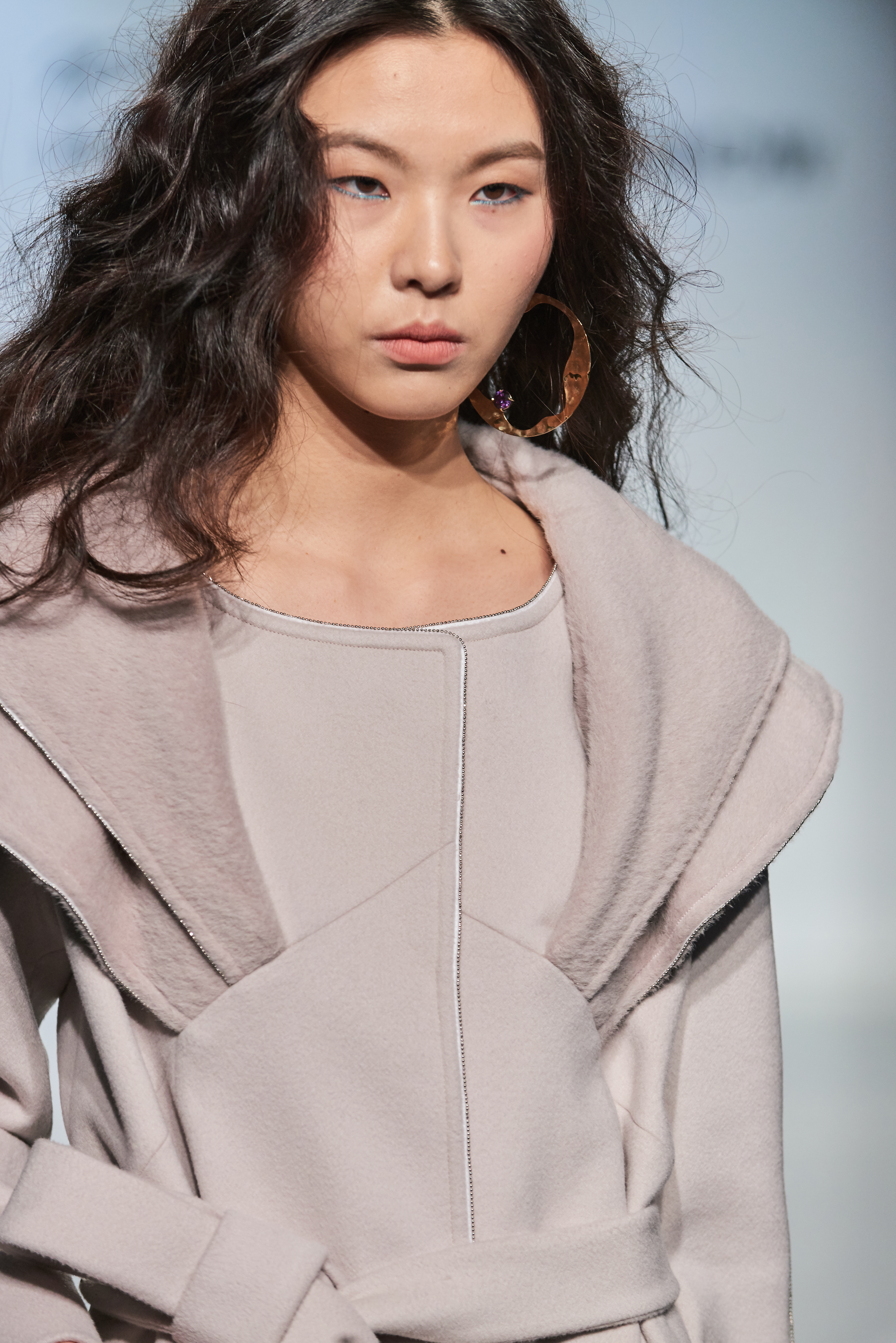 LOOK 31