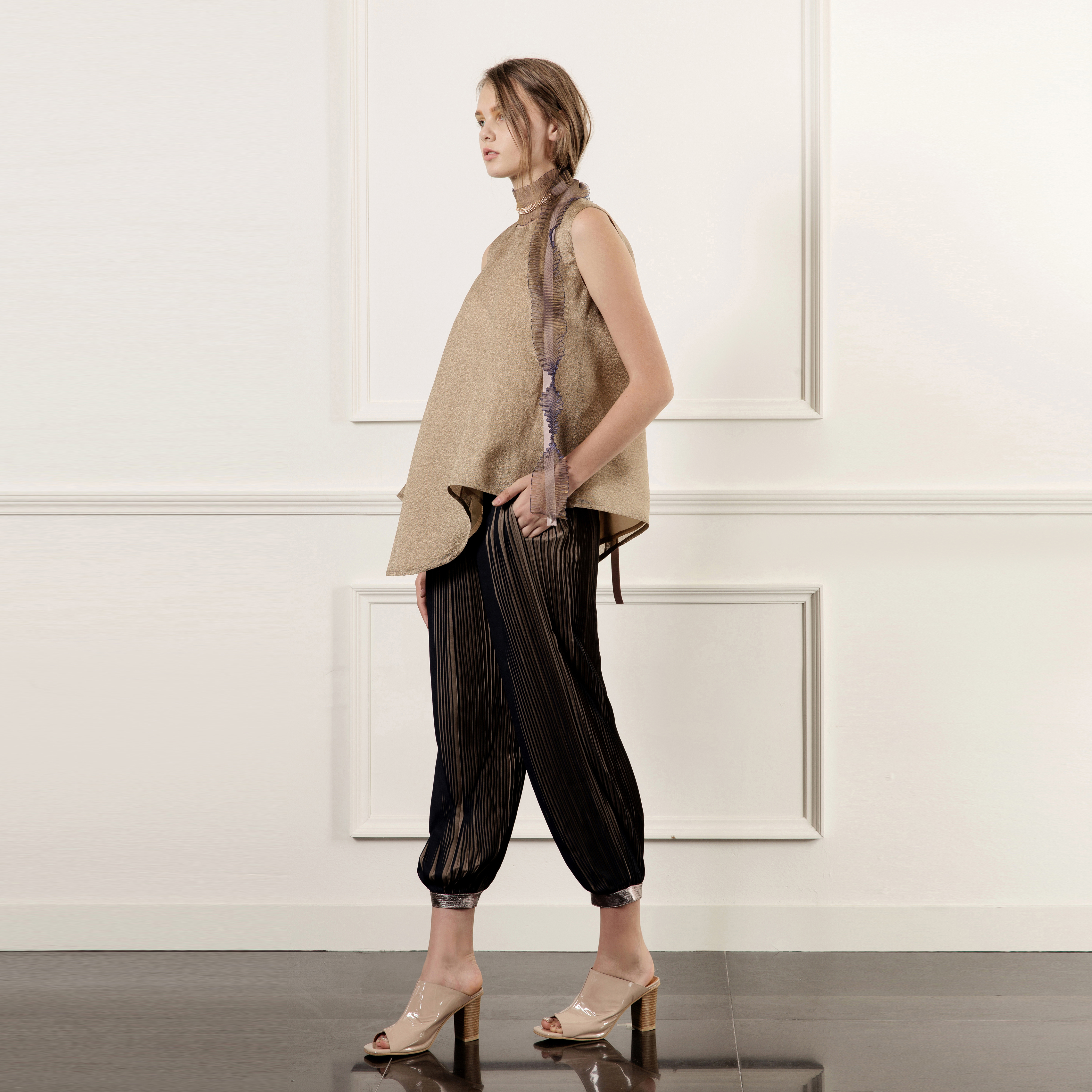 LOOK 28