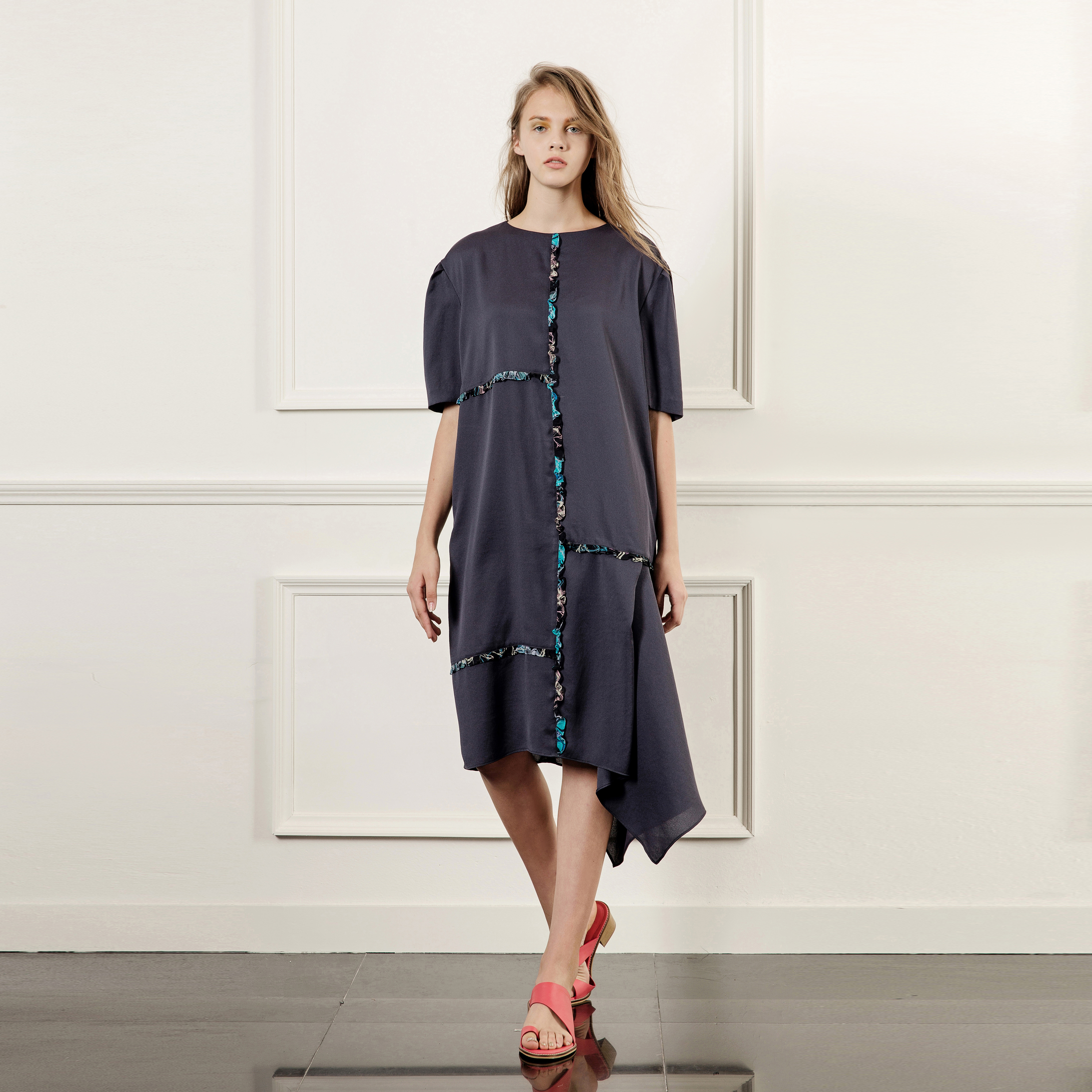 LOOK 77