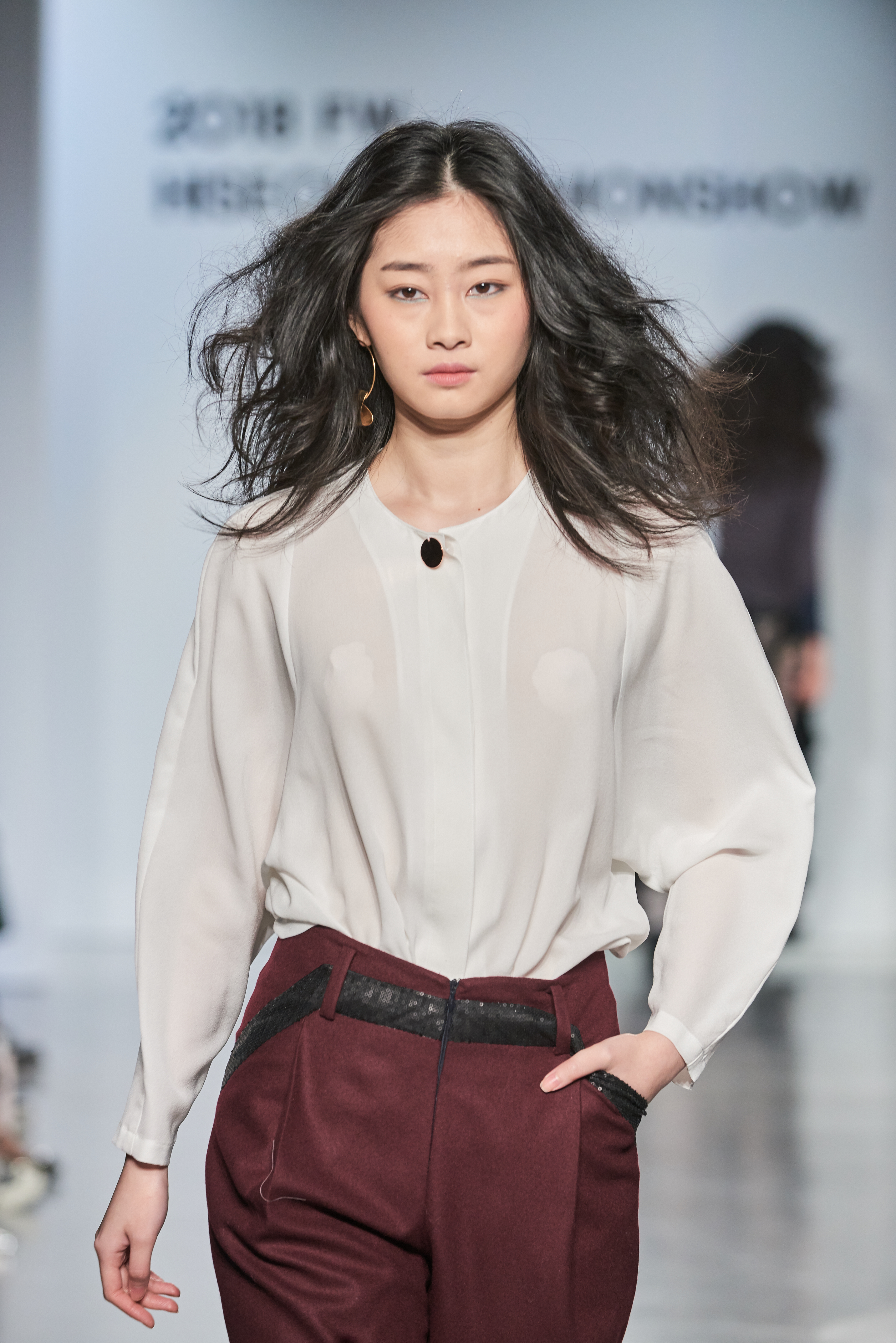 LOOK 10