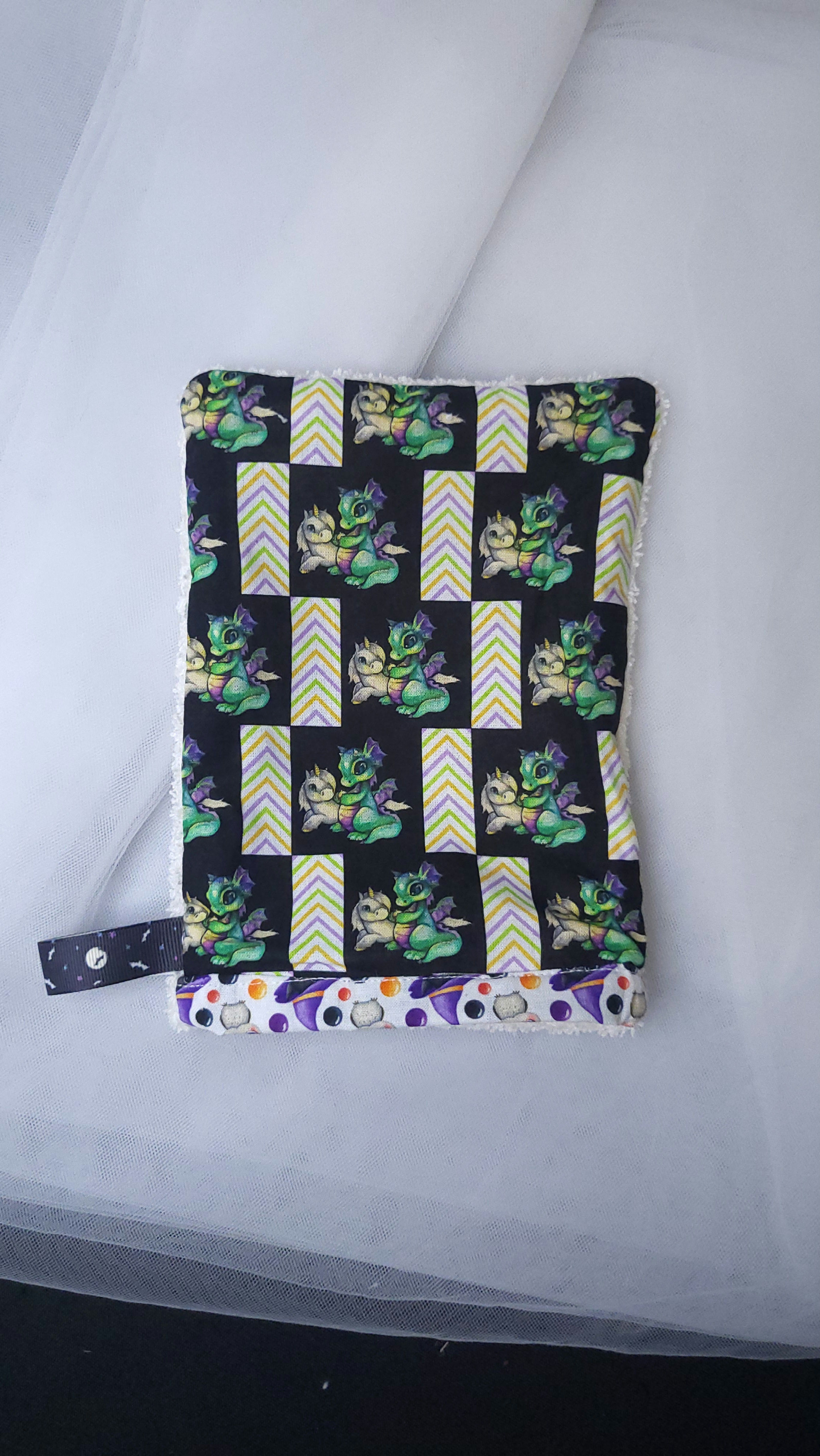 Gant de toilette réversible baby dragons et witchy cats