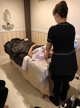 ヘッドマッサージス  クール兵庫県尼崎　エステスクール兵庫県尼崎　Nature　ナチュール 、エイジングケア、　シミケア　シワタルミケア、小顔、リンパオイルマッサージ、ヘッドマッサージ、尼崎、武庫之荘、兵庫県、尼崎市、伊丹市、西宮市、塚口、西宮北口