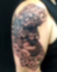 tatouage black & grey - lion gardien asiatique