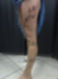 Tatouage feminin floral -jambe