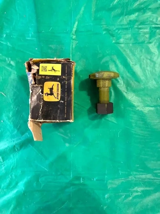 John Deere W12064 Bolt