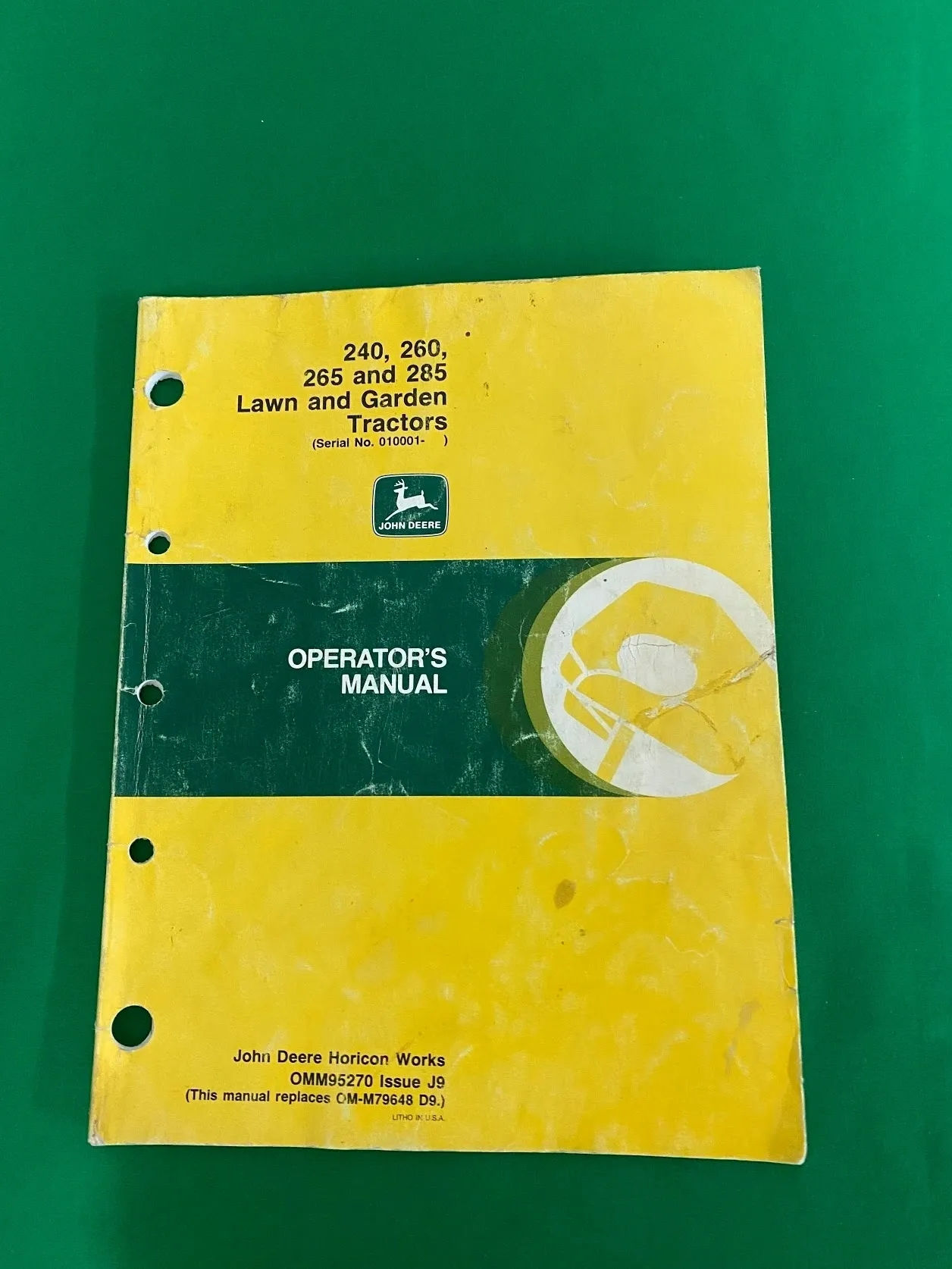 John Deere OMM95270 Operato26r's Manual
