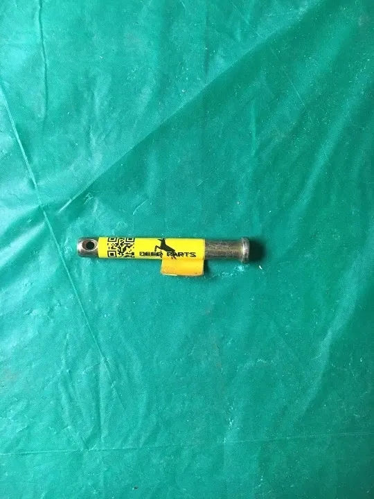 John Deere M46286 Pin