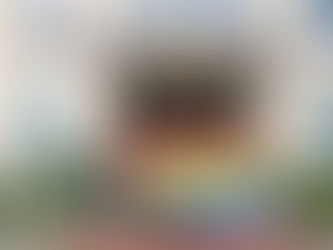 Regenbogenfahne für mehr Toleranz weht über dem Berger Rathaus