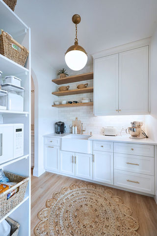 Custom Built Kitchen by Hawkwoods Furniture