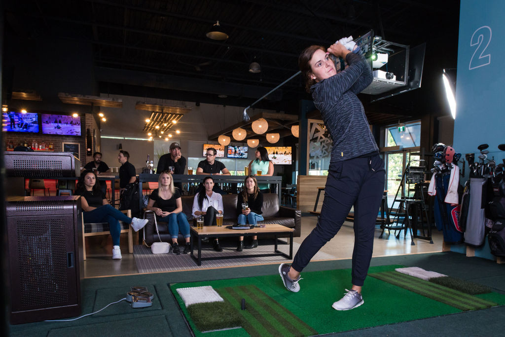 RESERVE A BAY Kitchener Golfplay